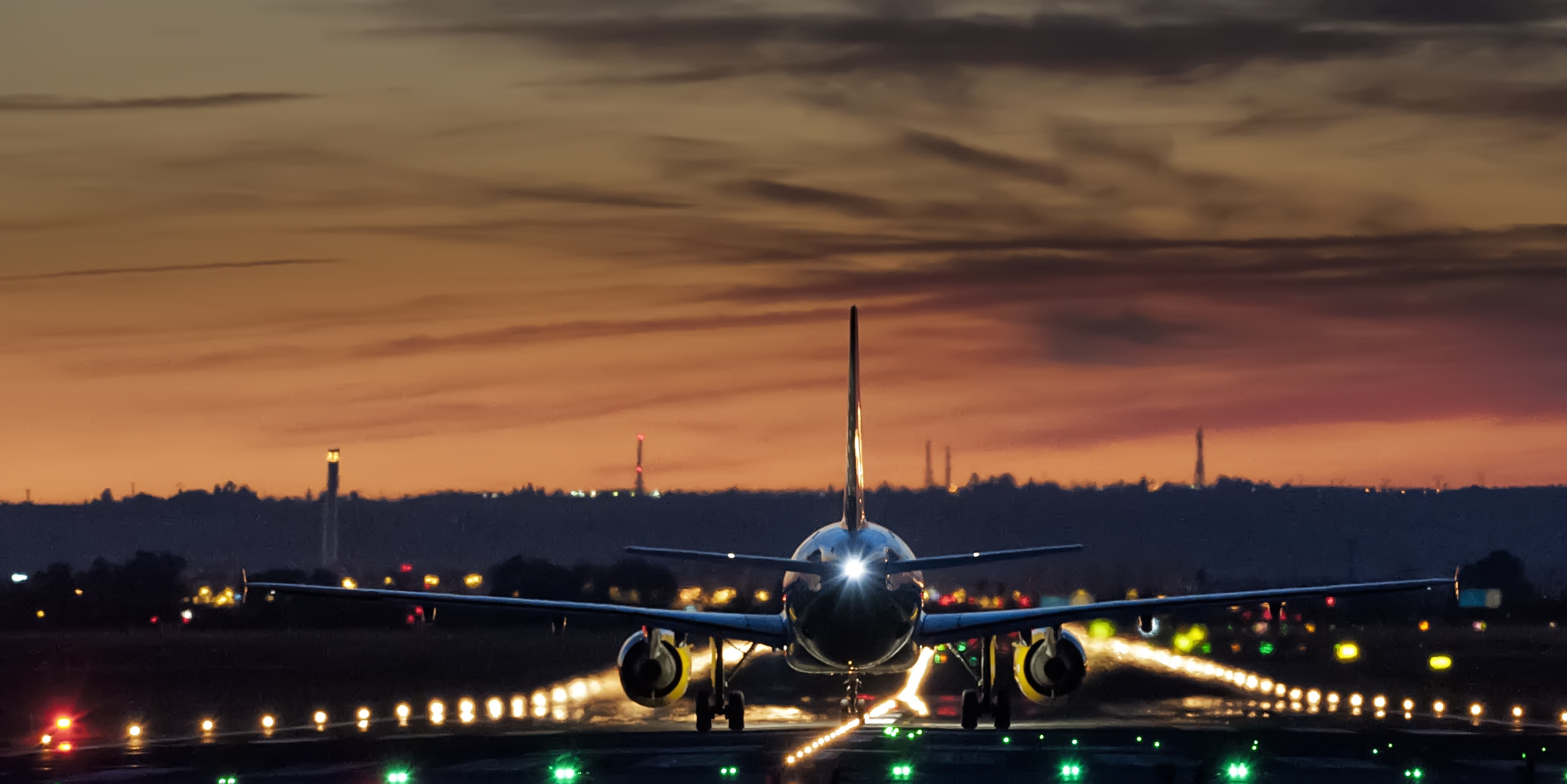 Sigma 150-600mm F5-6.3 DG OS HSM | C sample photo. Takeoff at night photography