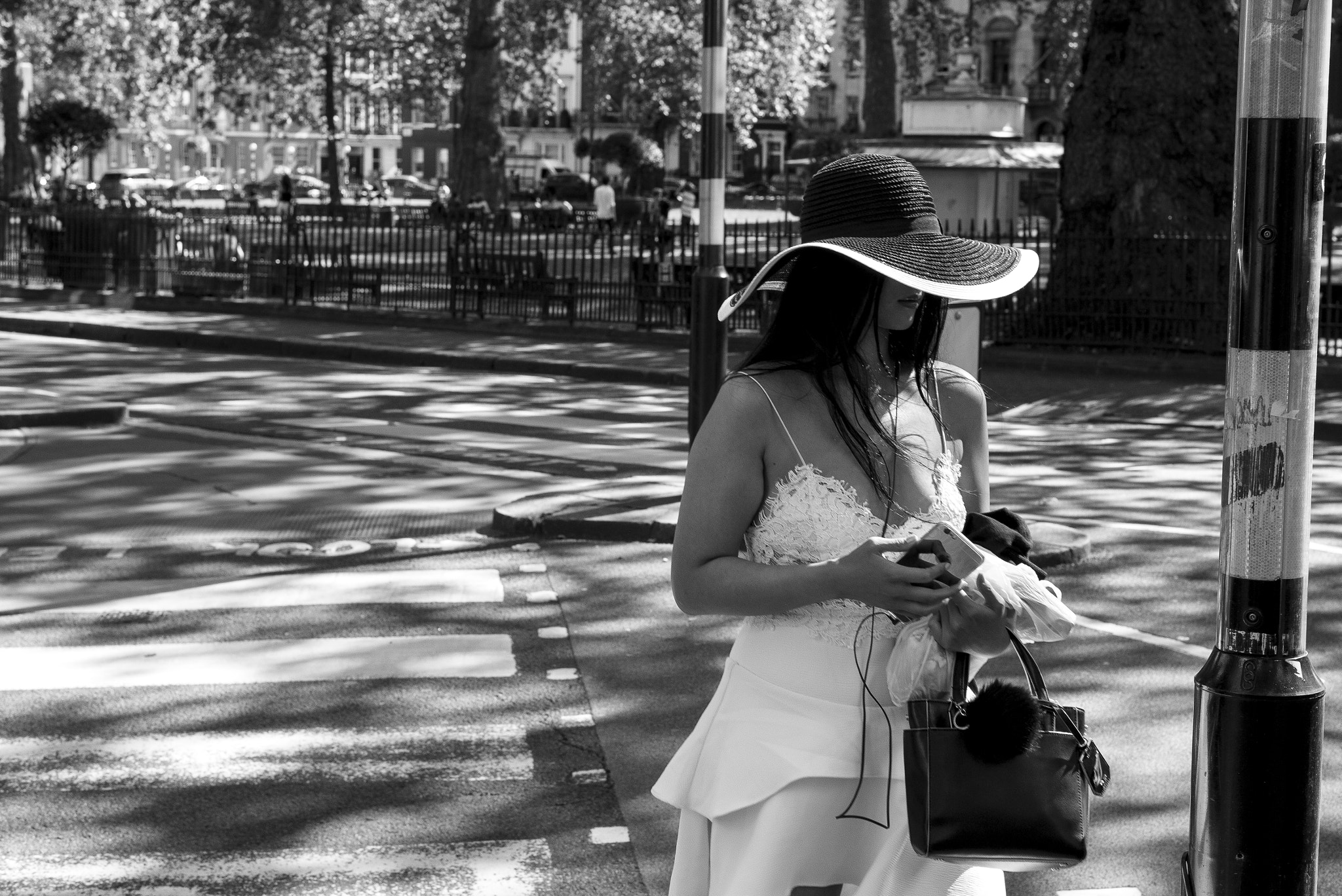 Leica Summarit-M 50mm F2.4 sample photo. Lady b&w photography