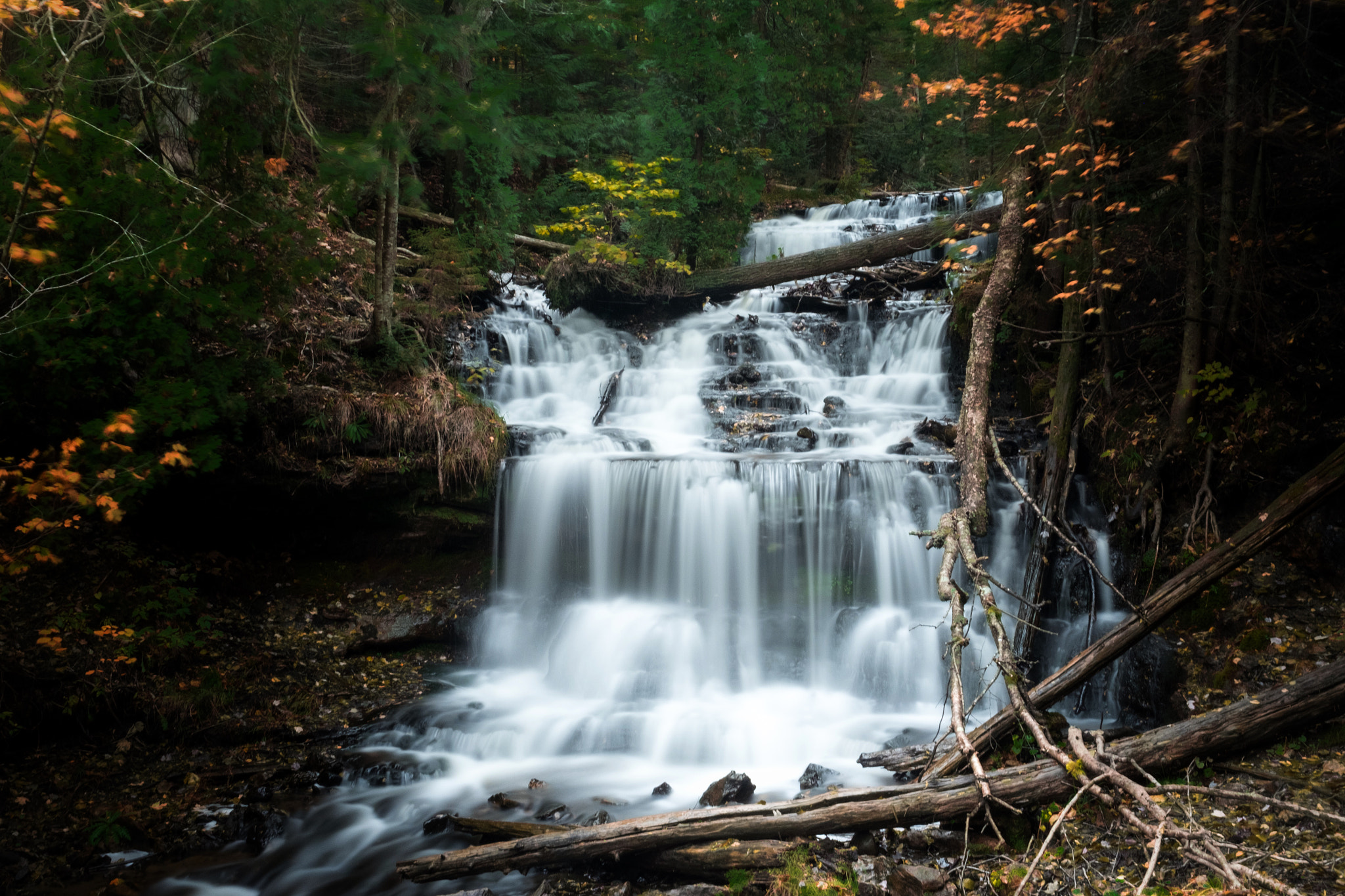 Fujifilm X-E2 + Fujifilm XF 23mm F1.4 R sample photo. Waterfall photography