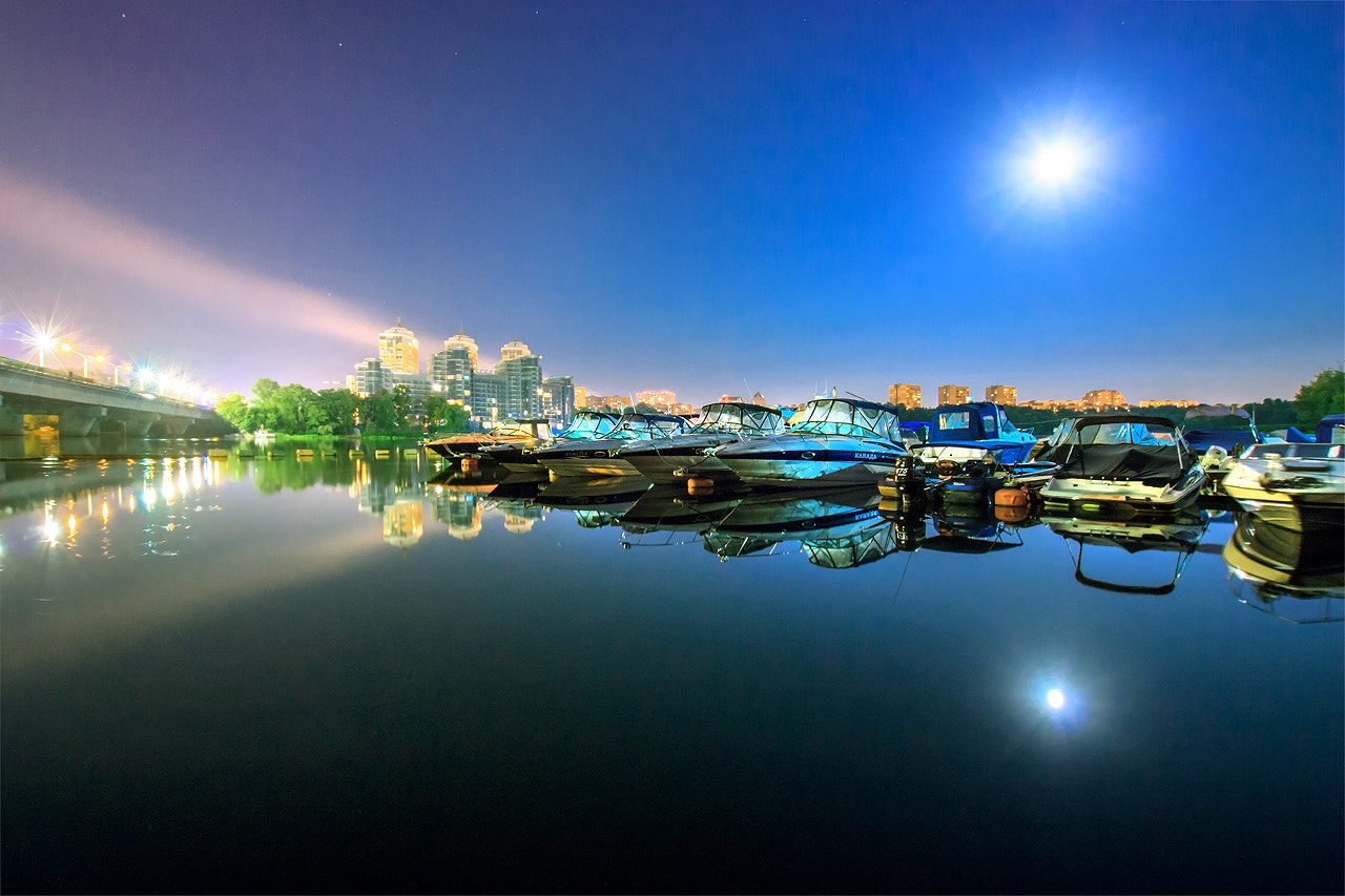 Sigma 10-20mm F3.5 EX DC HSM sample photo. Yacht-club photography