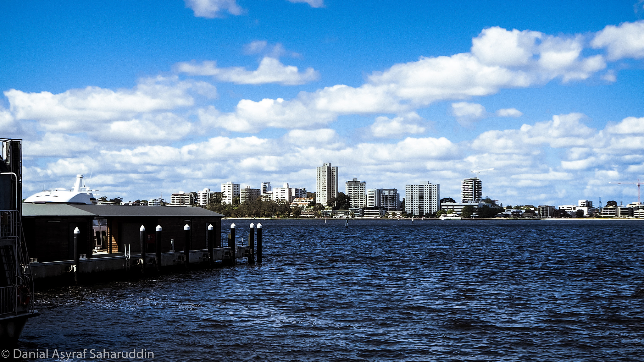 Olympus M.Zuiko Digital ED 14-42mm F3.5-5.6 EZ sample photo. Swan river photography