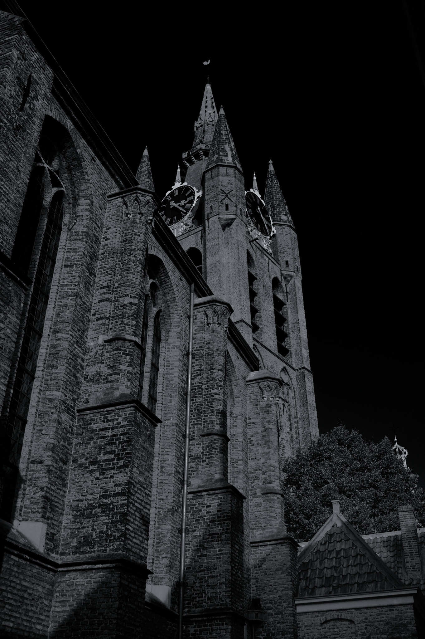 Canon EOS 400D (EOS Digital Rebel XTi / EOS Kiss Digital X) sample photo. Kirche delft photography