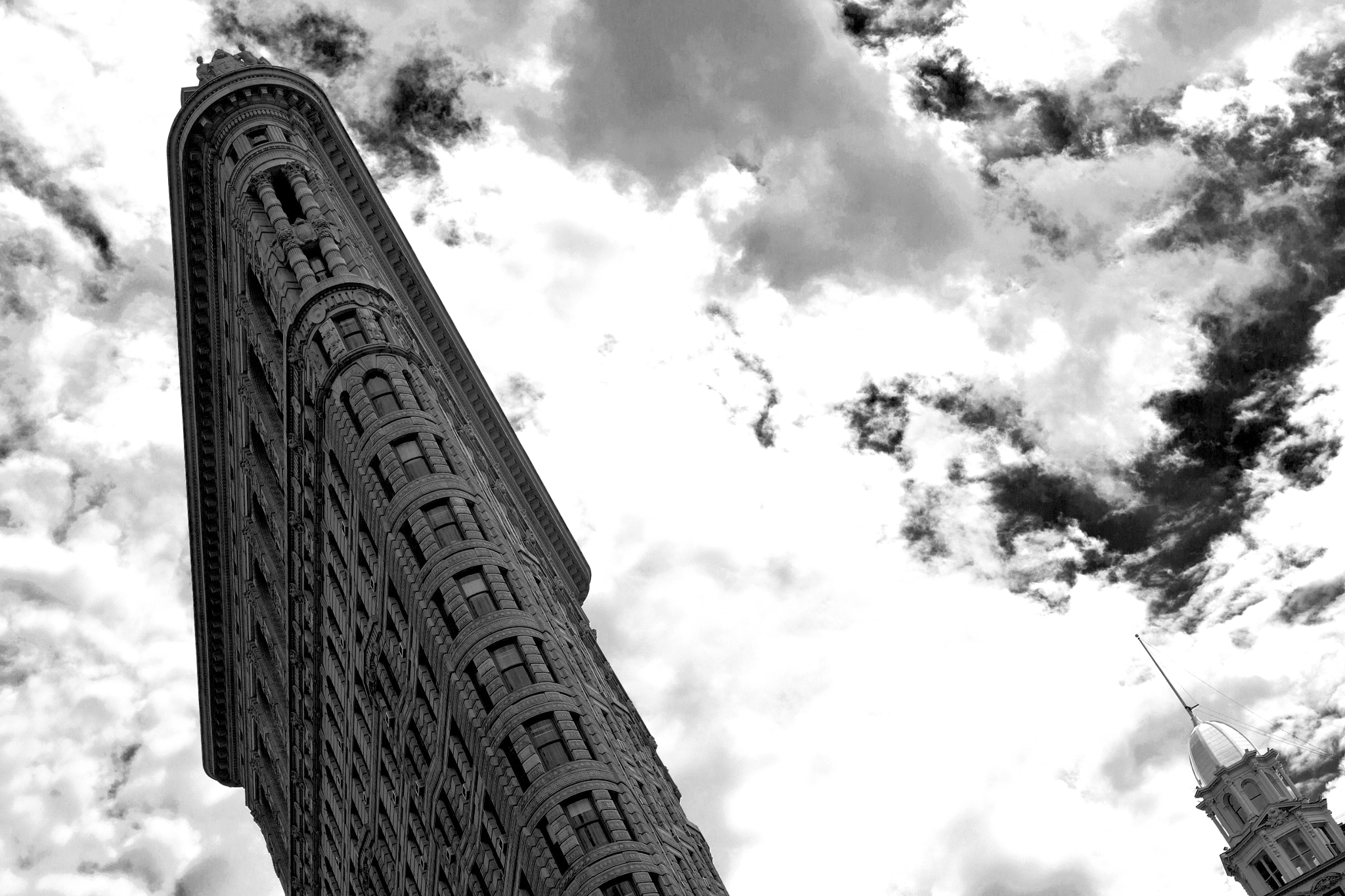 Canon EOS-1D Mark IV sample photo. Black meets white in ny photography