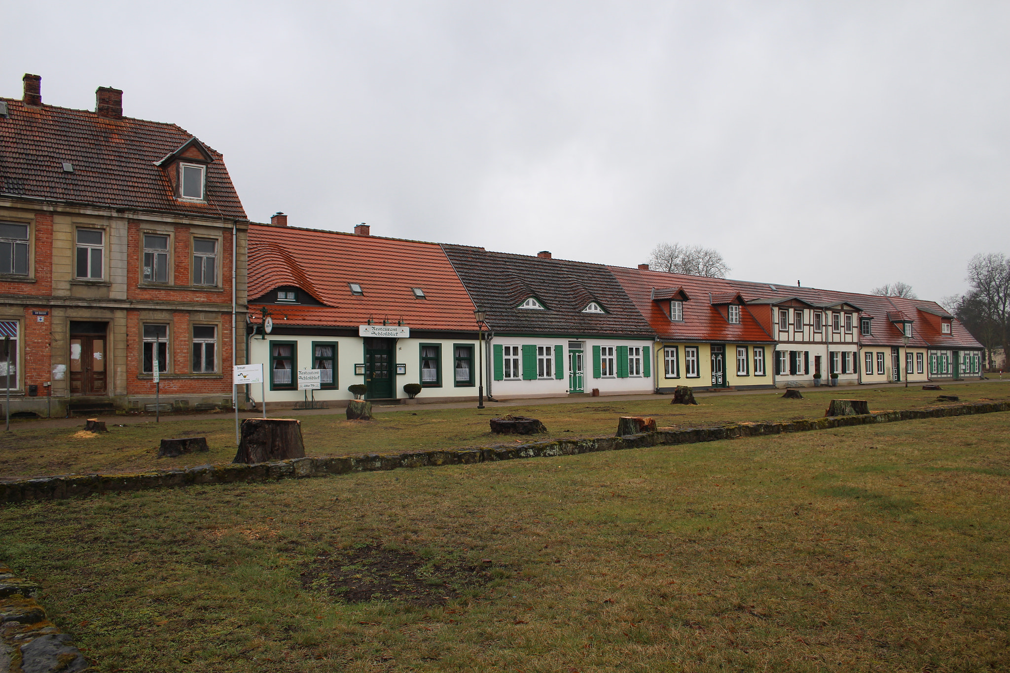 Canon EF-S 18-55mm F3.5-5.6 II sample photo. Castle of ludwigslust photography