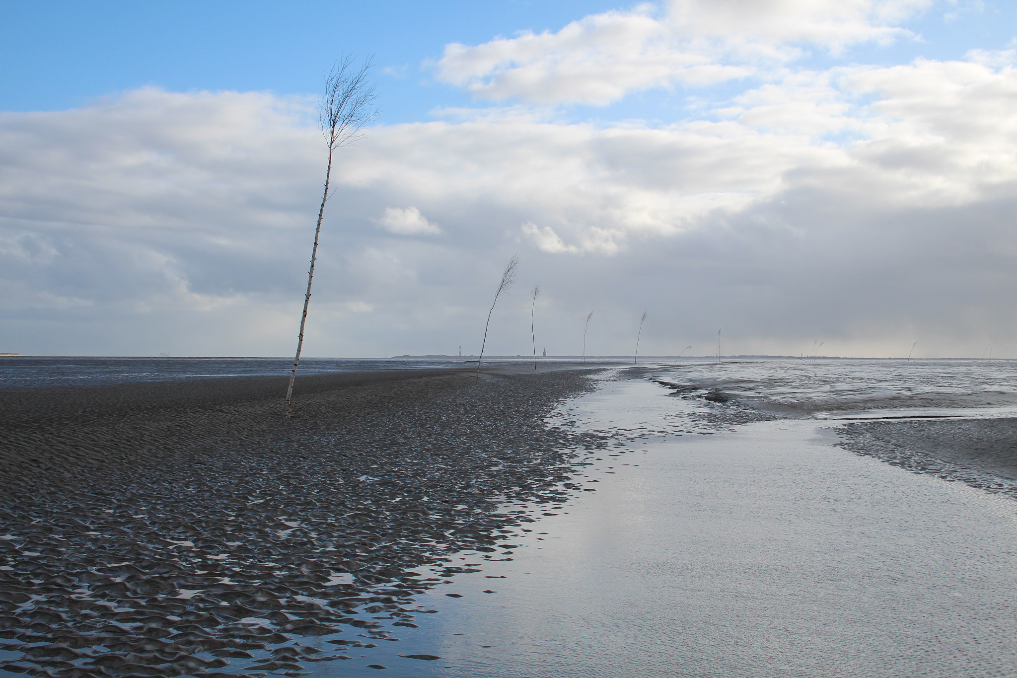 Canon EOS 650D (EOS Rebel T4i / EOS Kiss X6i) + Canon EF-S 18-55mm F3.5-5.6 II sample photo. Wadden sea on way to spiekeroog photography