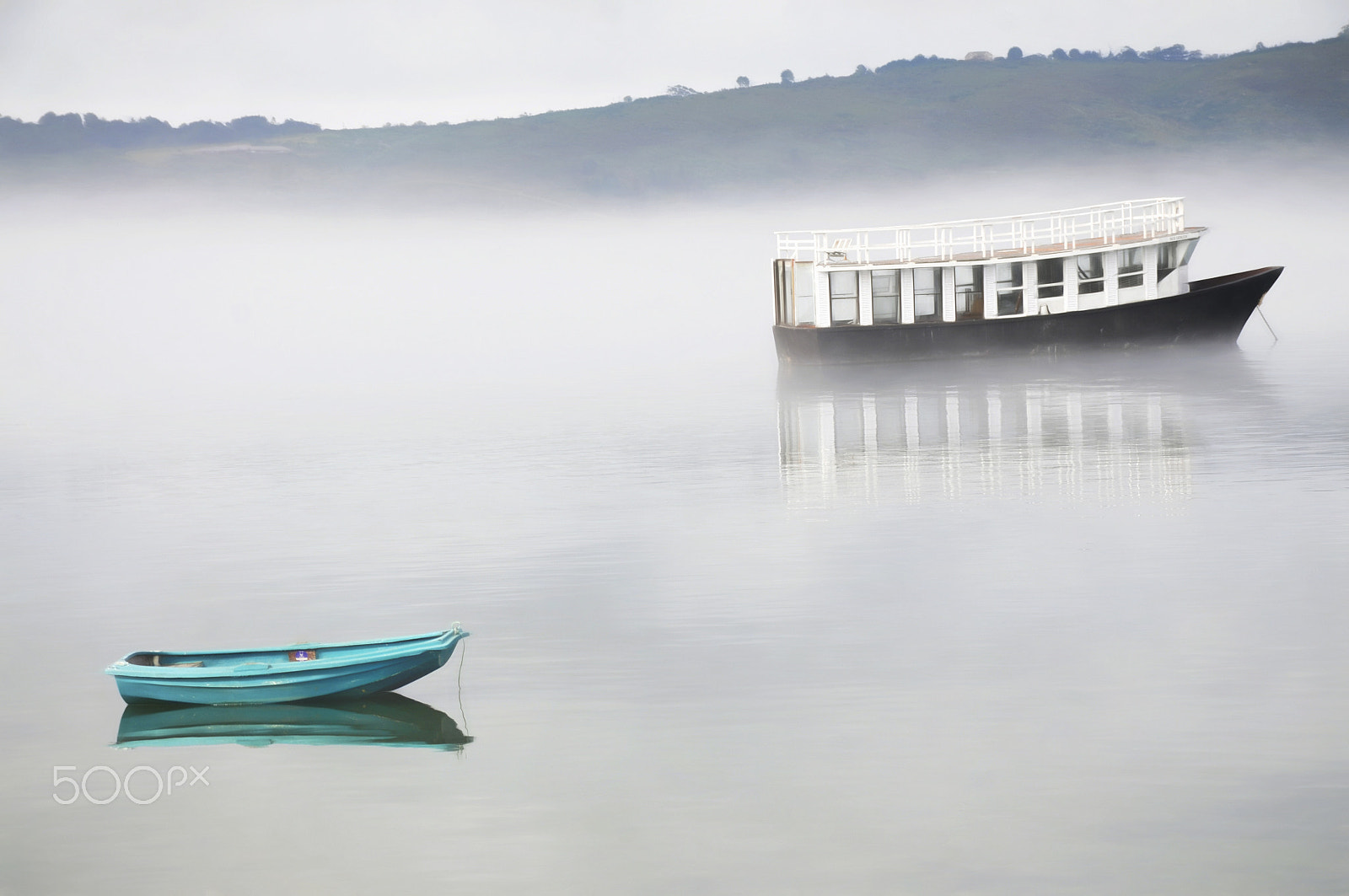 Nikon D300S sample photo. Misty photography