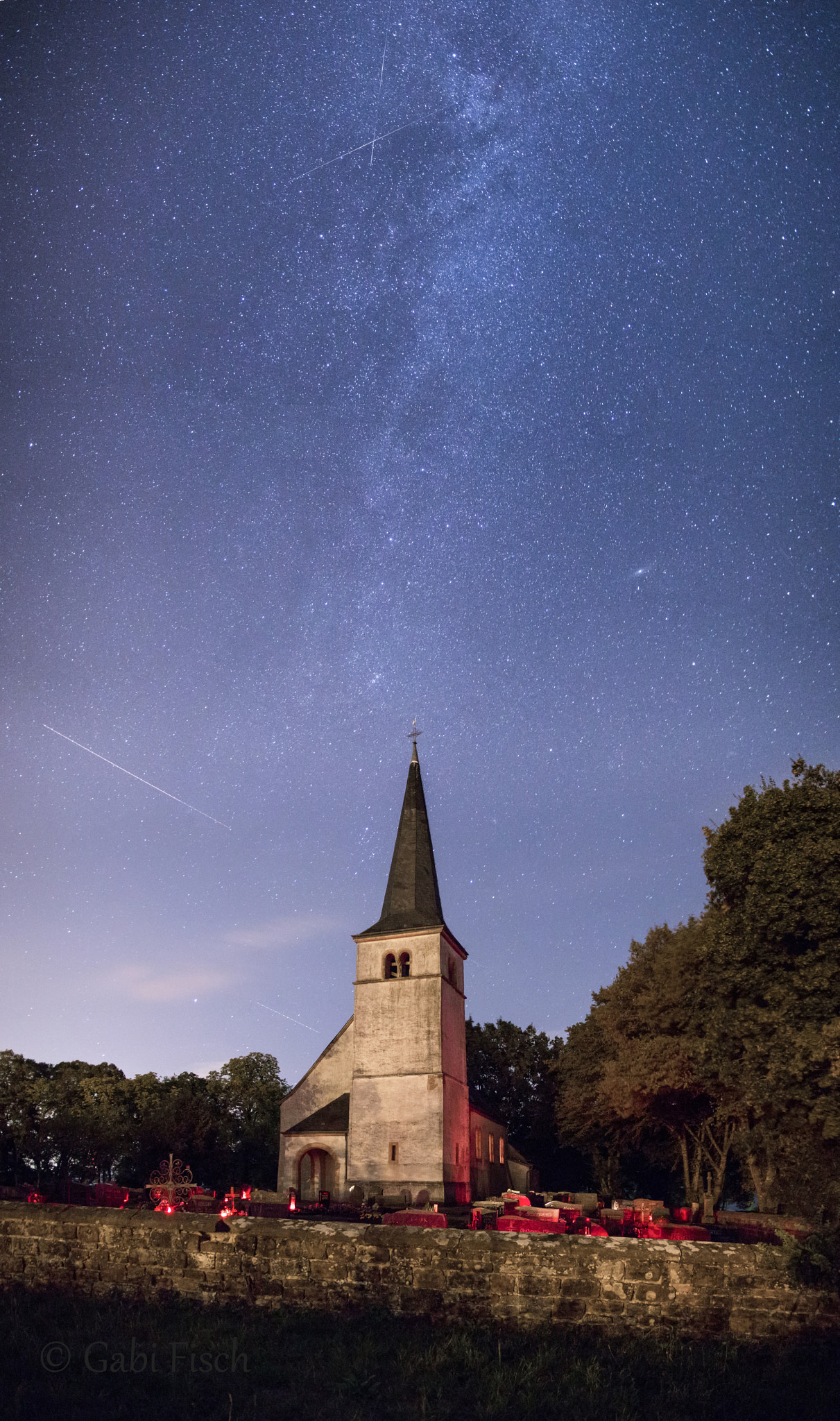 Sigma 17-70mm F2.8-4 DC Macro OS HSM sample photo. Milchstraße über der alten kasteler kirche photography