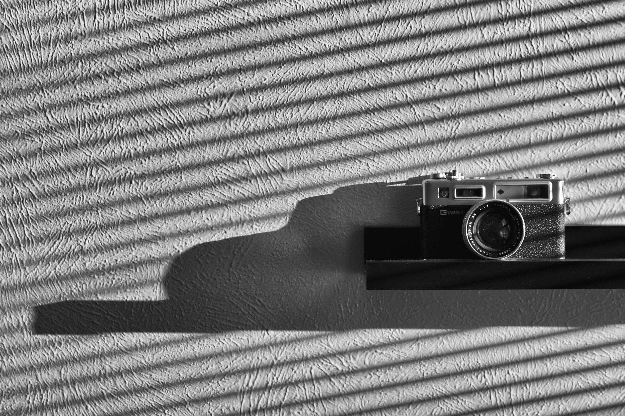 Sigma 70-200mm F2.8 EX DG OS HSM sample photo. Yashica on the wall photography
