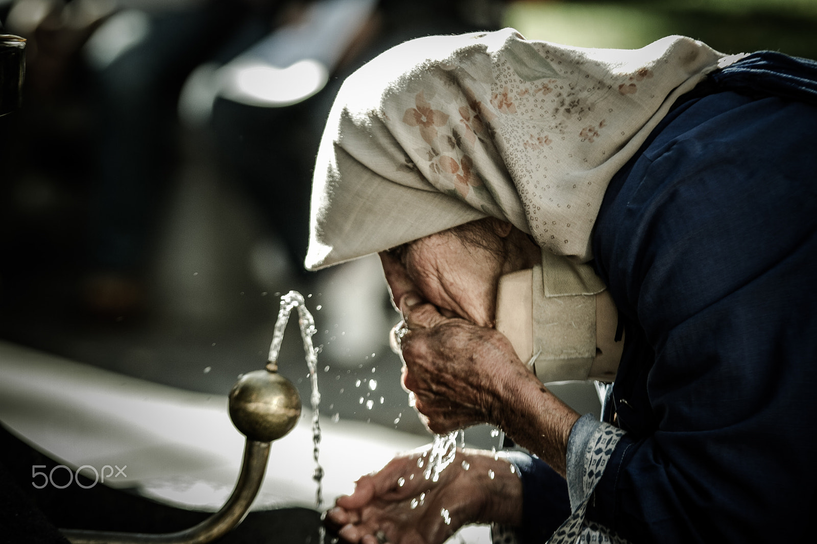 Canon EOS 7D + Tamron SP AF 70-200mm F2.8 Di LD (IF) MACRO sample photo. Thirst and hunger photography