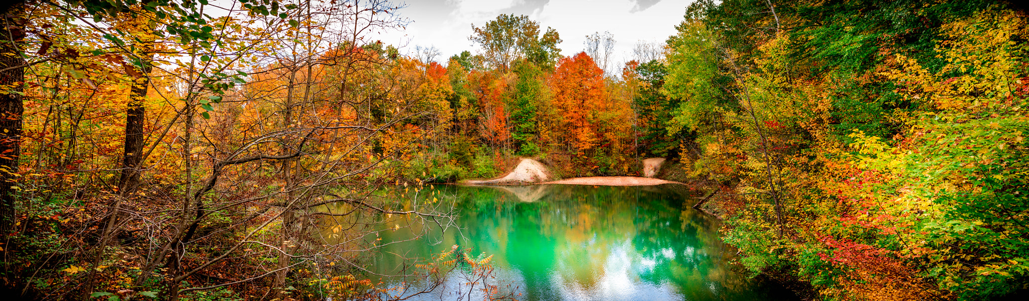 Canon EF 35mm F1.4L USM sample photo. Magic pond photography
