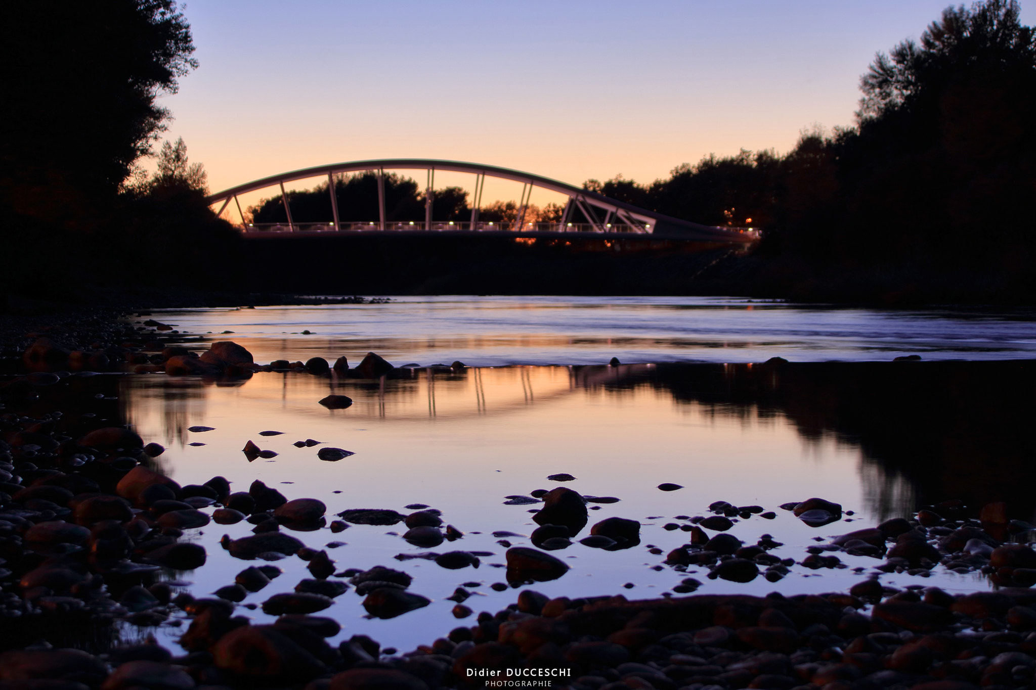 Canon EOS 80D + Sigma 18-50mm f/3.5-5.6 DC sample photo. Footbridge on the verdon photography