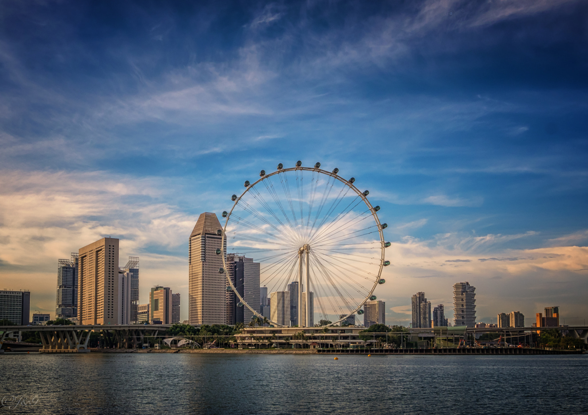 Olympus OM-D E-M1 + OLYMPUS M.9-18mm F4.0-5.6 sample photo. Singapore eye? :) photography