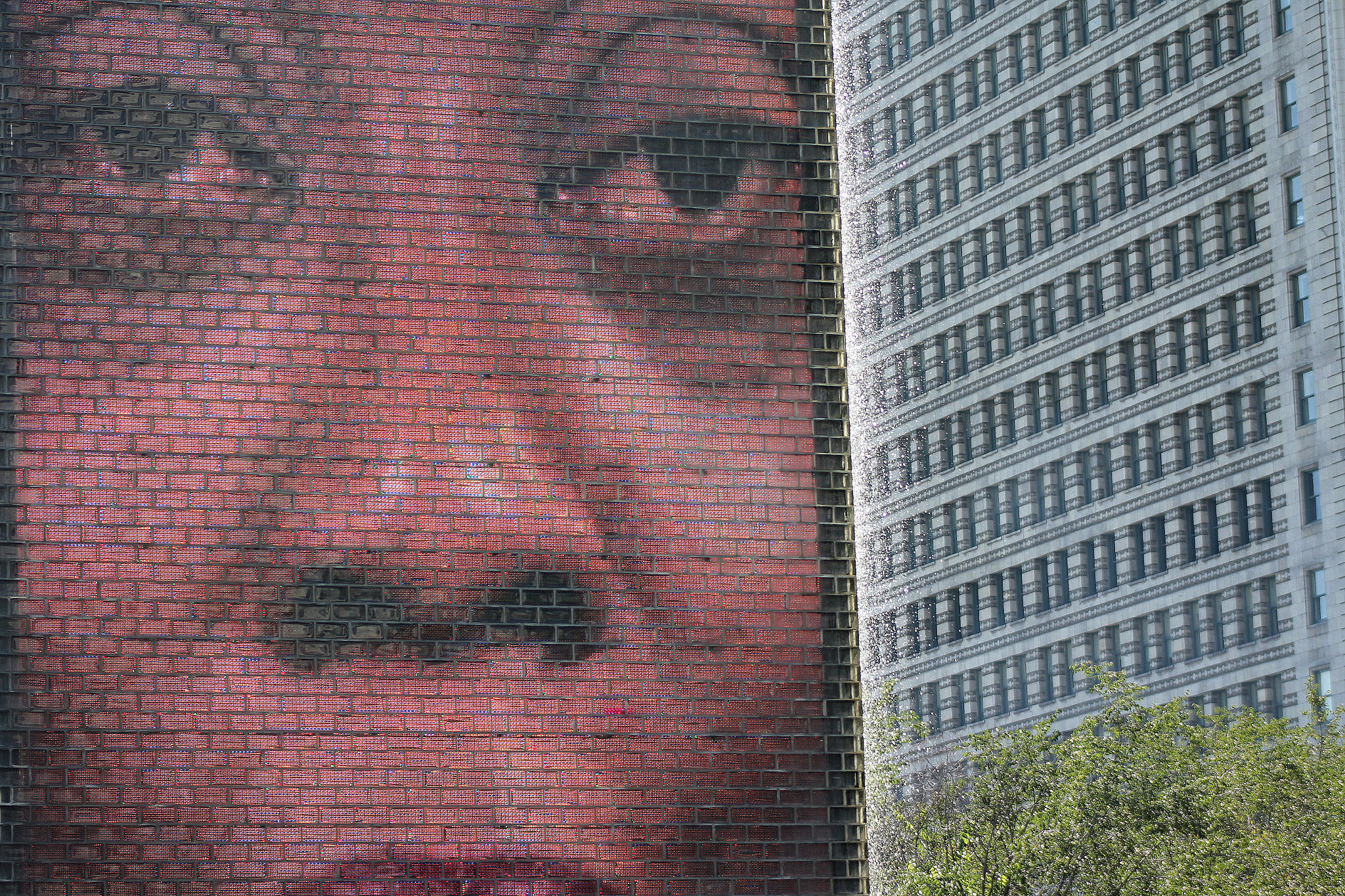 Canon EOS 550D (EOS Rebel T2i / EOS Kiss X4) sample photo. Crown fountain photography