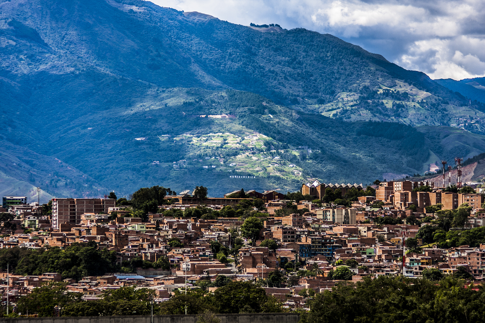 Canon EF 75-300mm F4.0-5.6 IS USM sample photo. Norteamerica in southamerica photography