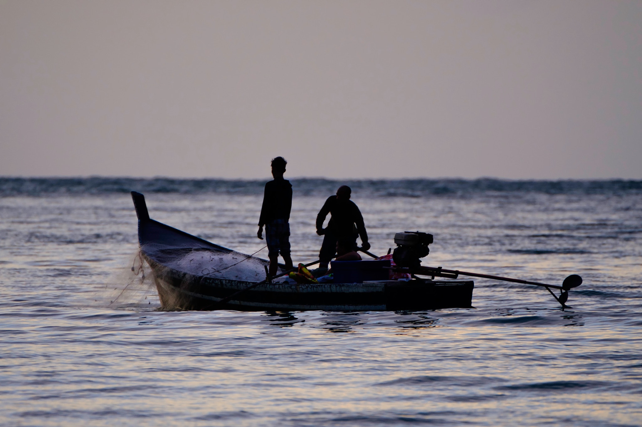 XF100-400mmF4.5-5.6 R LM OIS WR + 1.4x sample photo. Sunset fishing photography