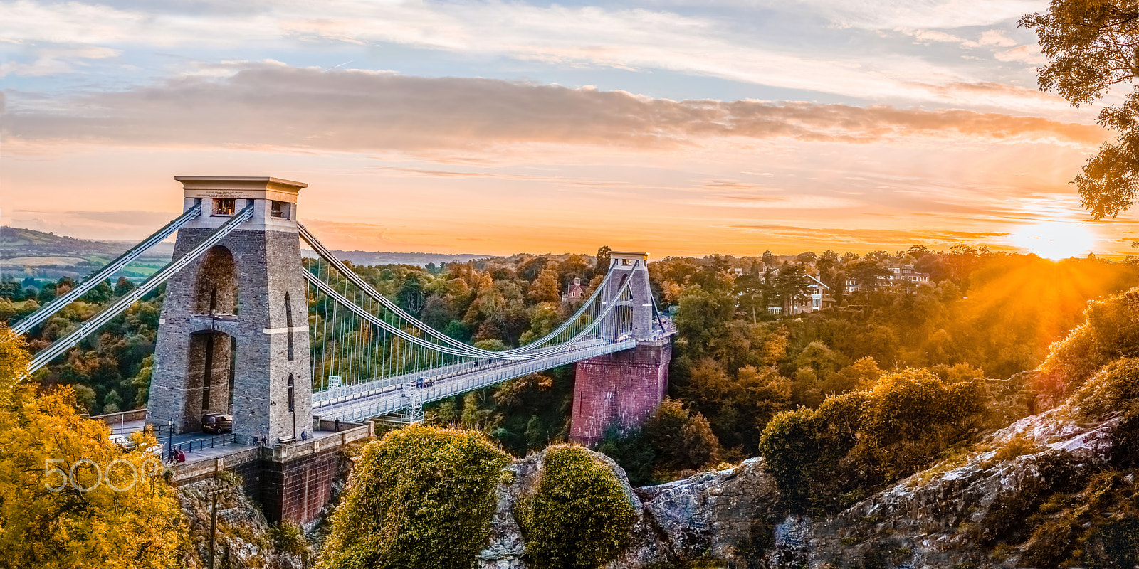 Panasonic Lumix DMC-GX85 (Lumix DMC-GX80 / Lumix DMC-GX7 Mark II) + Panasonic Leica DG Summilux 25mm F1.4 II ASPH sample photo. Autumn colours at clifton suspension bridge photography