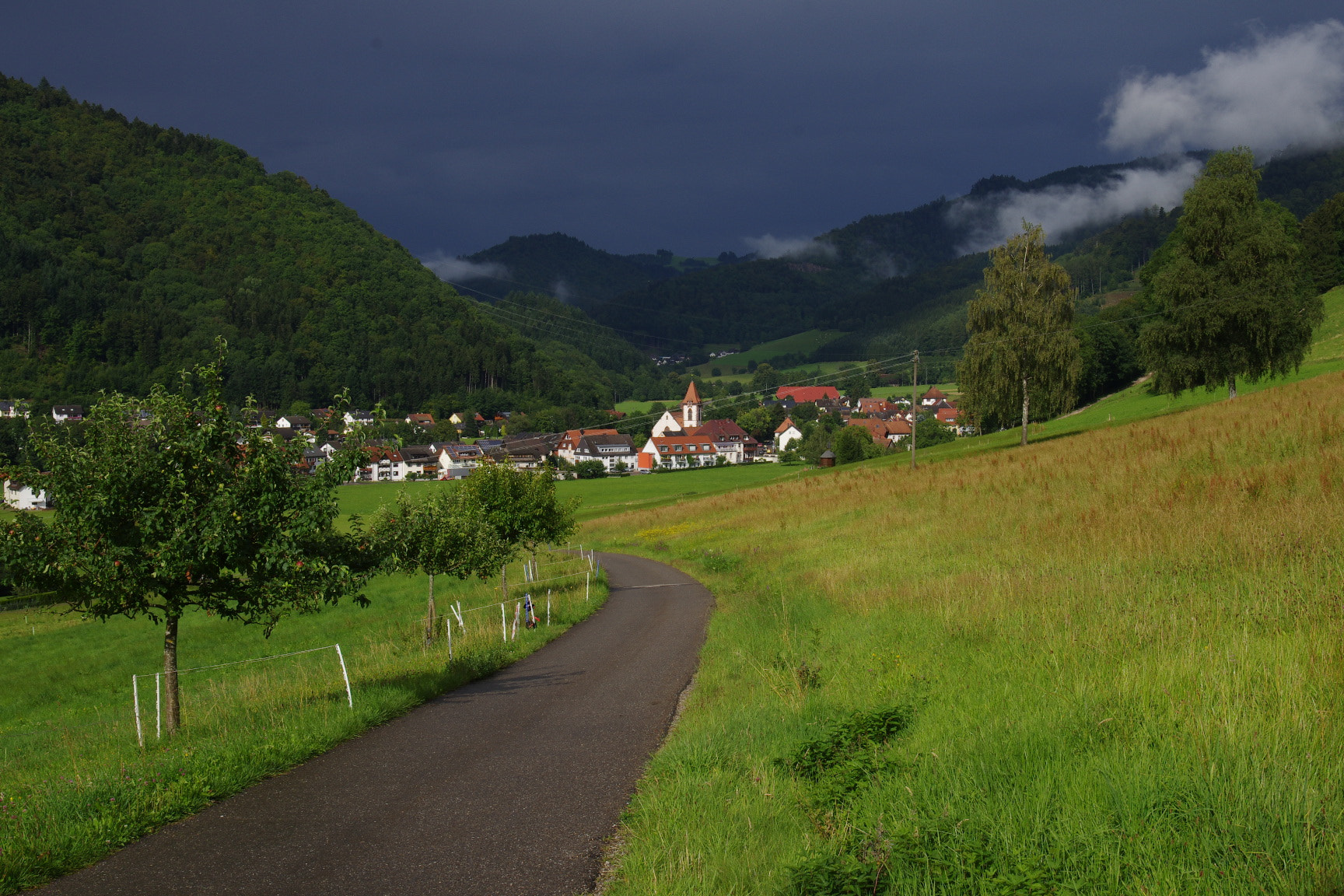 Pentax smc DA* 16-50mm F2.8 ED AL (IF) SDM sample photo. Storm approaching photography