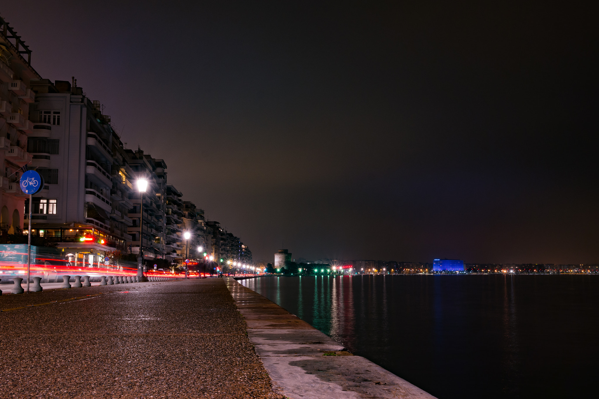 Samsung NX1000 + Samsung NX 20-50mm F3.5-5.6 ED sample photo. Thessaloniki by night. photography