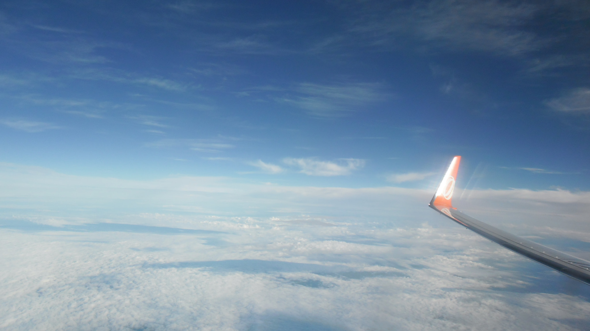 Samsung ES80/ ES81 sample photo. Sky from the plane photography