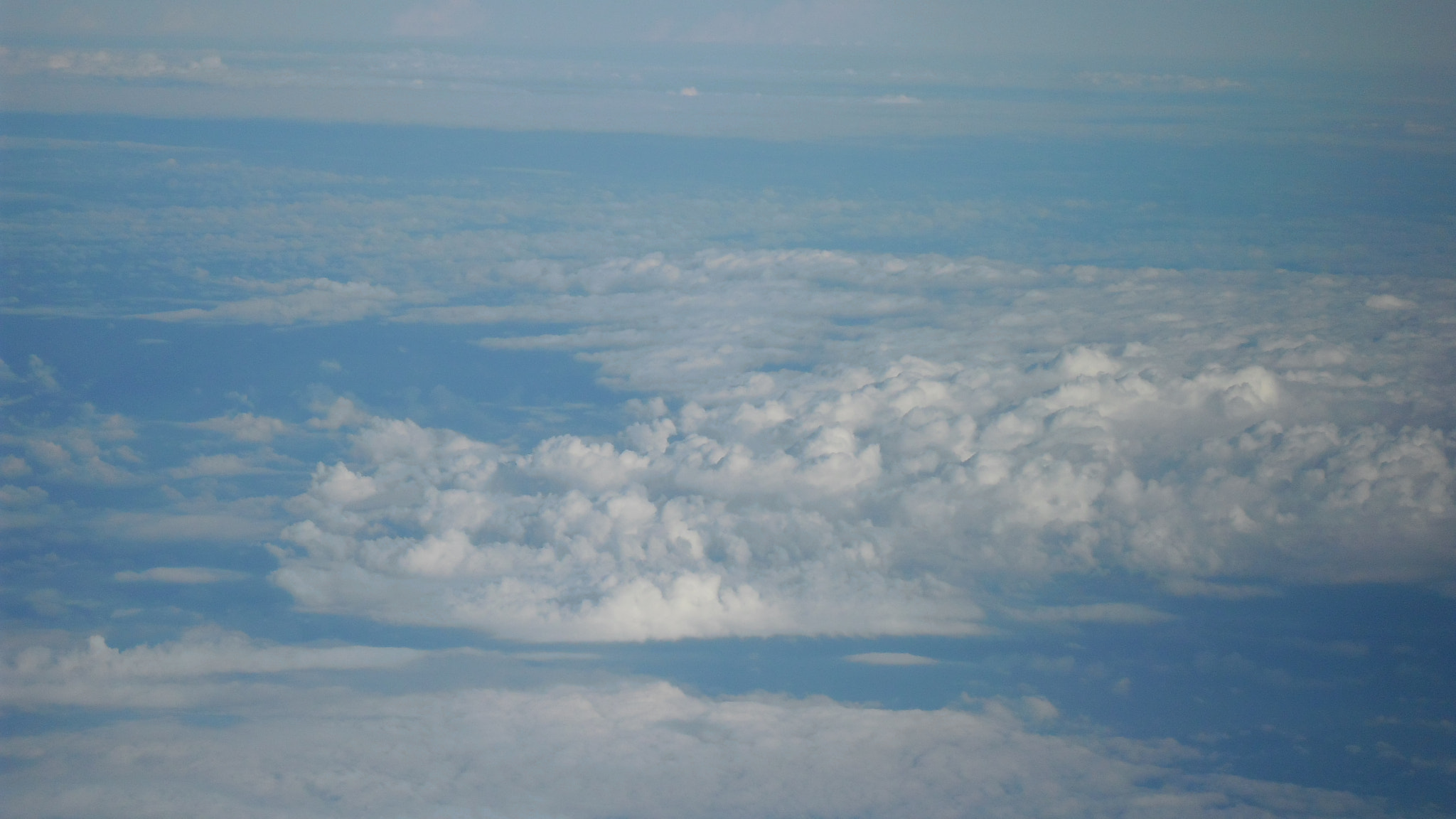 Samsung ES80/ ES81 sample photo. Sky from the plane photography