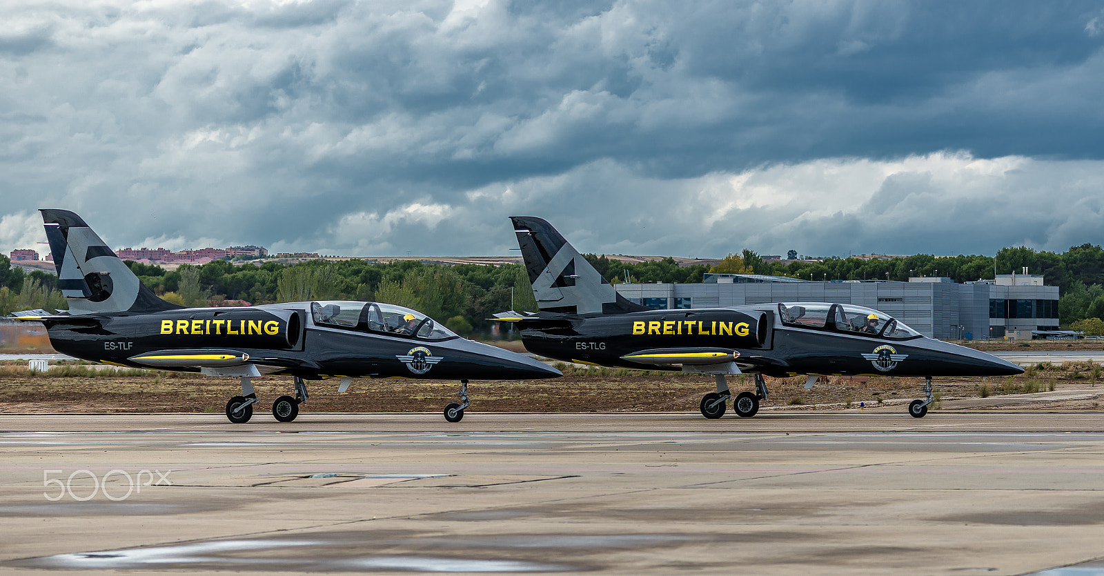 Sigma 120-400mm F4.5-5.6 DG OS HSM sample photo. Breitling jet team photography