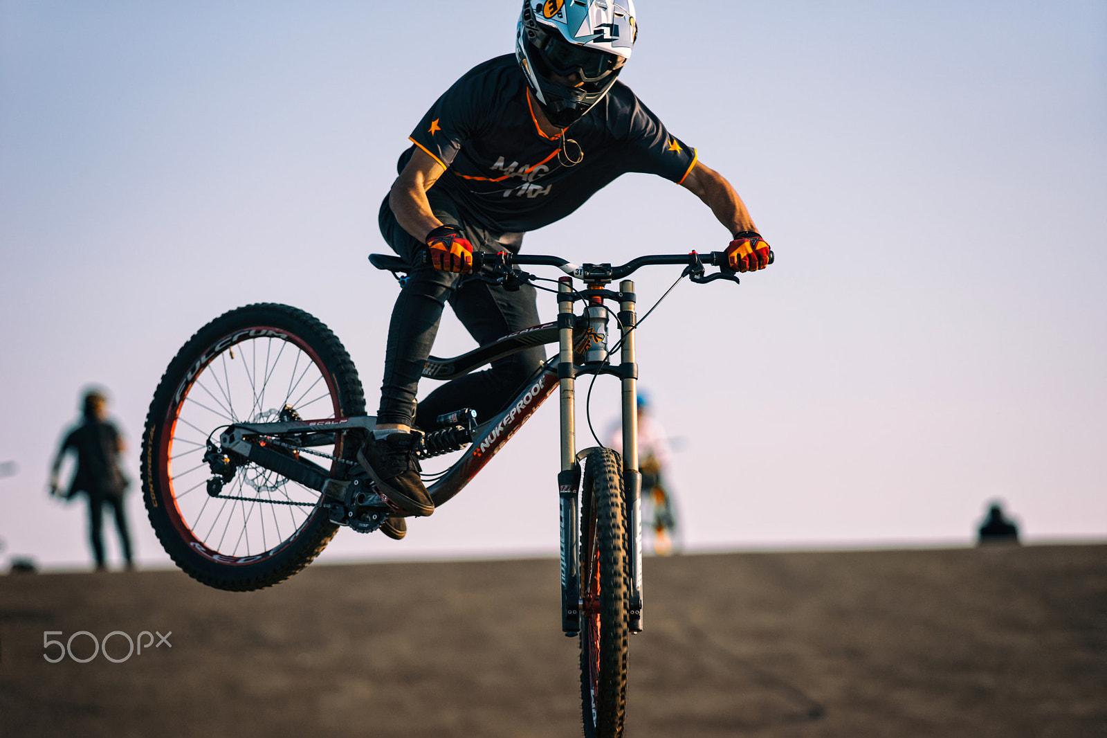 Sony a99 II + Minolta/Sony AF 70-200mm F2.8 G sample photo. Freedom... photography