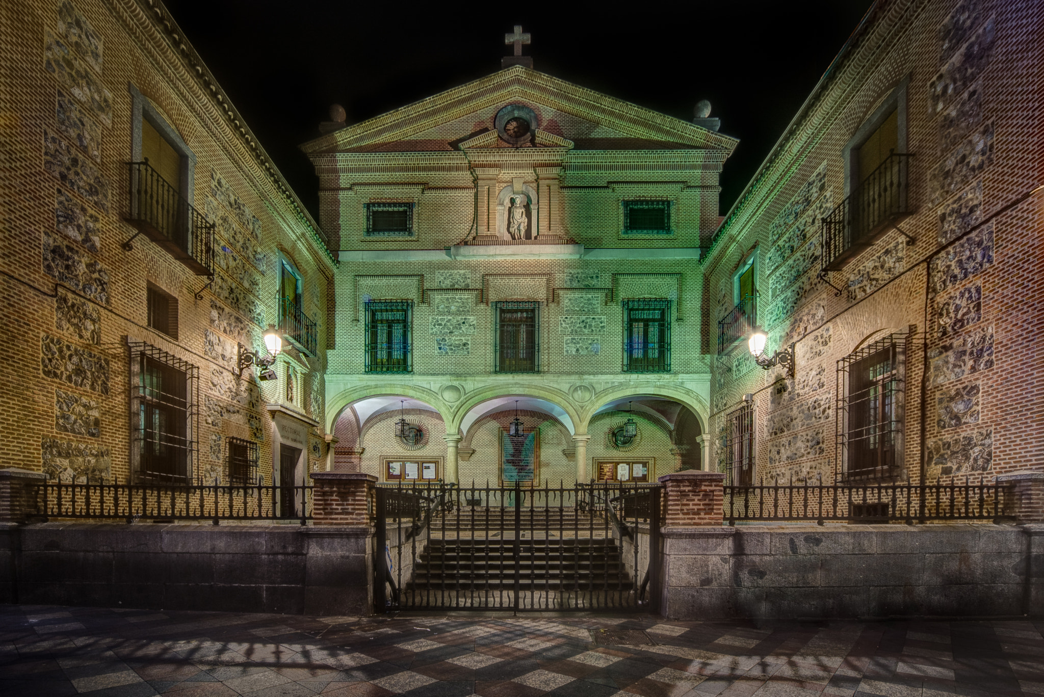Sigma 12-24mm F4.5-5.6 EX DG Aspherical HSM sample photo. Misty madrid photography