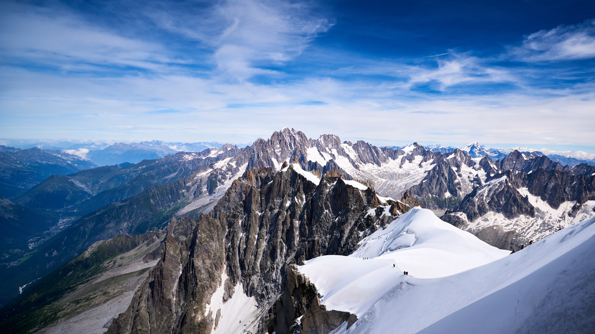 Sony a7R II + Sony Vario-Sonnar T* 16-35mm F2.8 ZA SSM sample photo. View from the aguille du midi photography