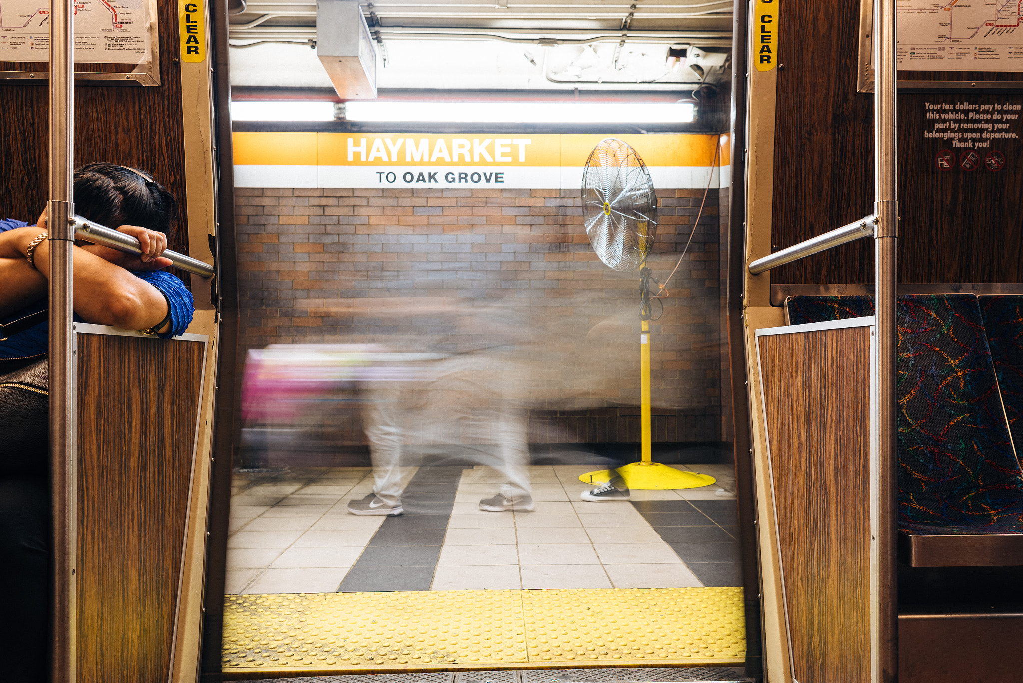 Nikon D750 + Nikon AF Nikkor 24mm F2.8D sample photo. Blowing my way home photography
