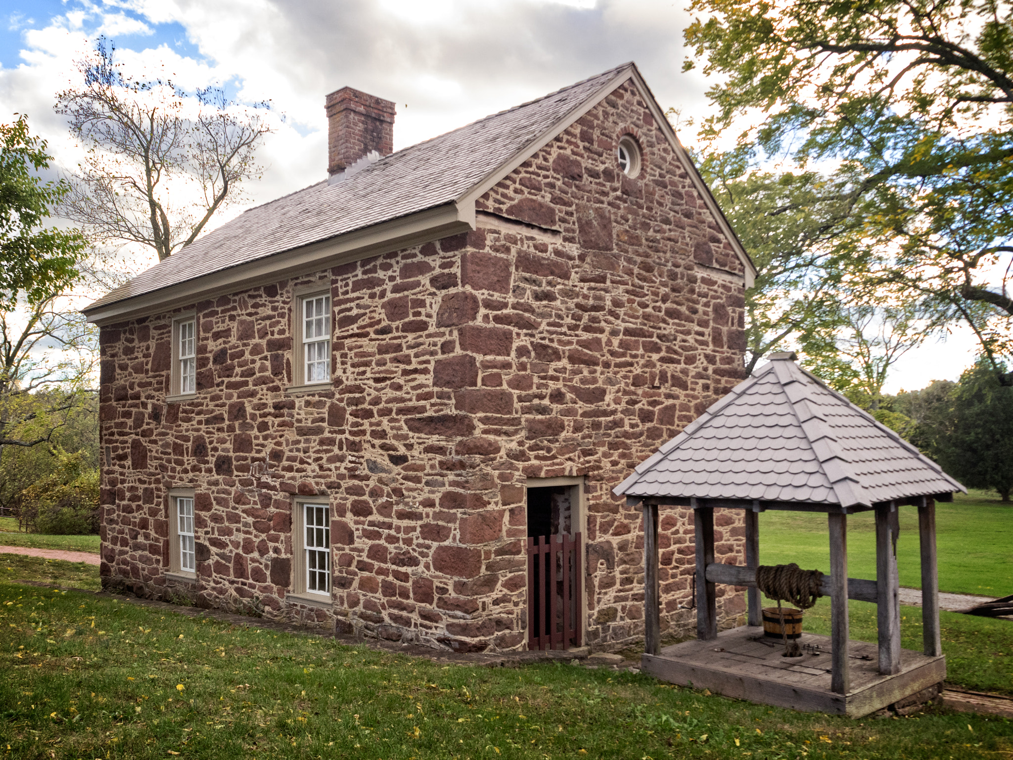 Olympus OM-D E-M1 + Olympus M.Zuiko Digital ED 14-42mm F3.5-5.6 EZ sample photo. Old house at sully historic, chantilly va photography