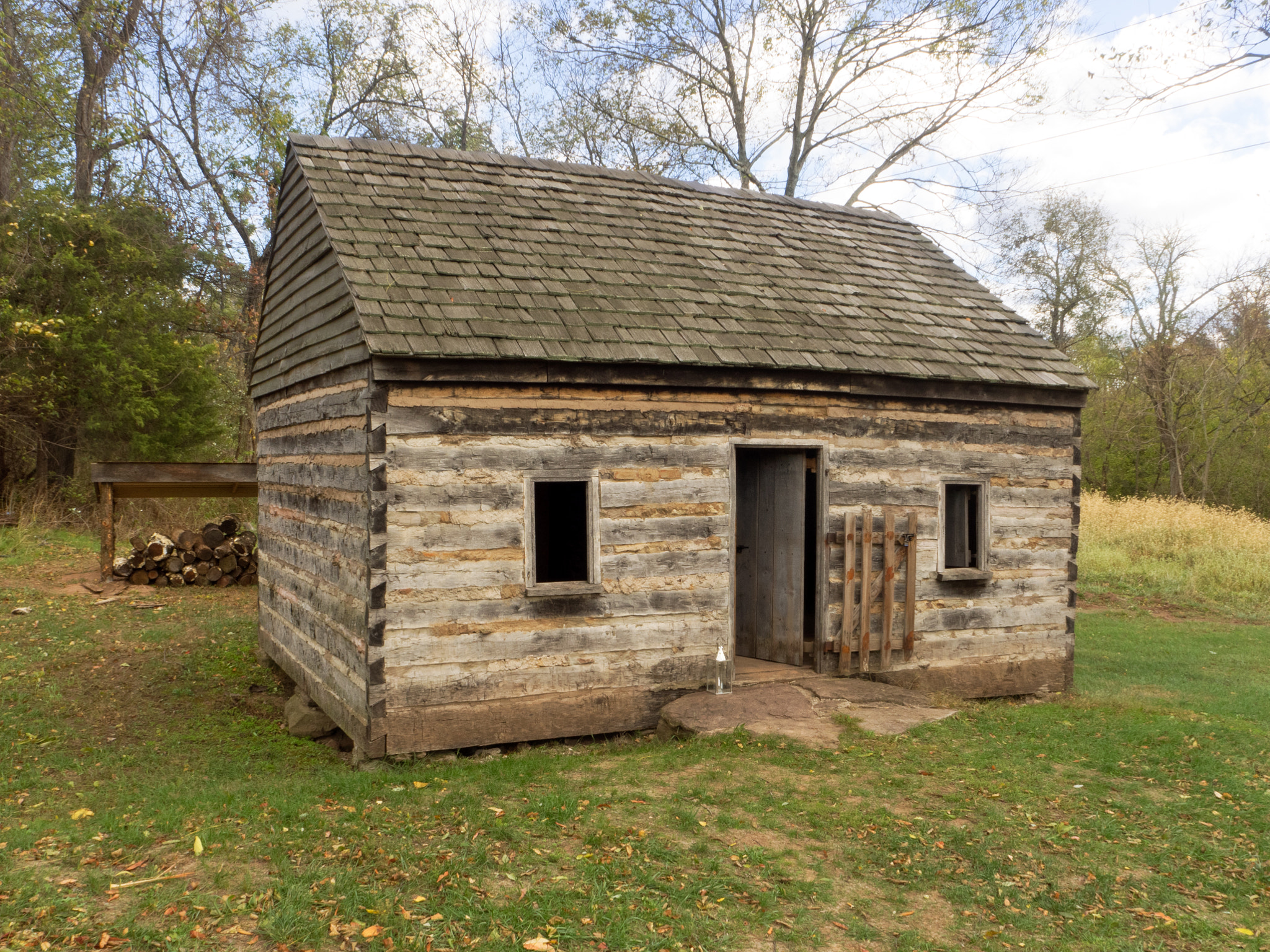 Olympus M.Zuiko Digital ED 14-42mm F3.5-5.6 EZ sample photo. Slave house at sully historic, chantilly, va photography