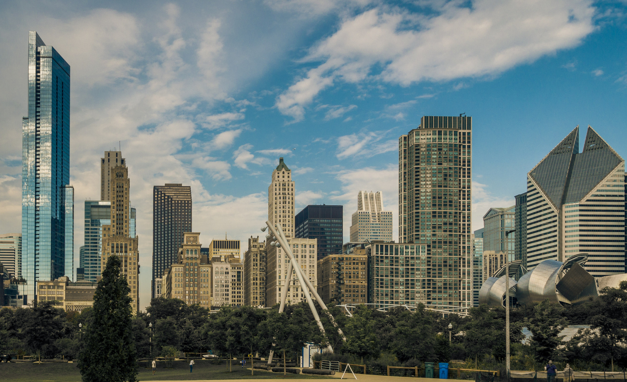 Sony DT 16-105mm F3.5-5.6 sample photo. From the park photography
