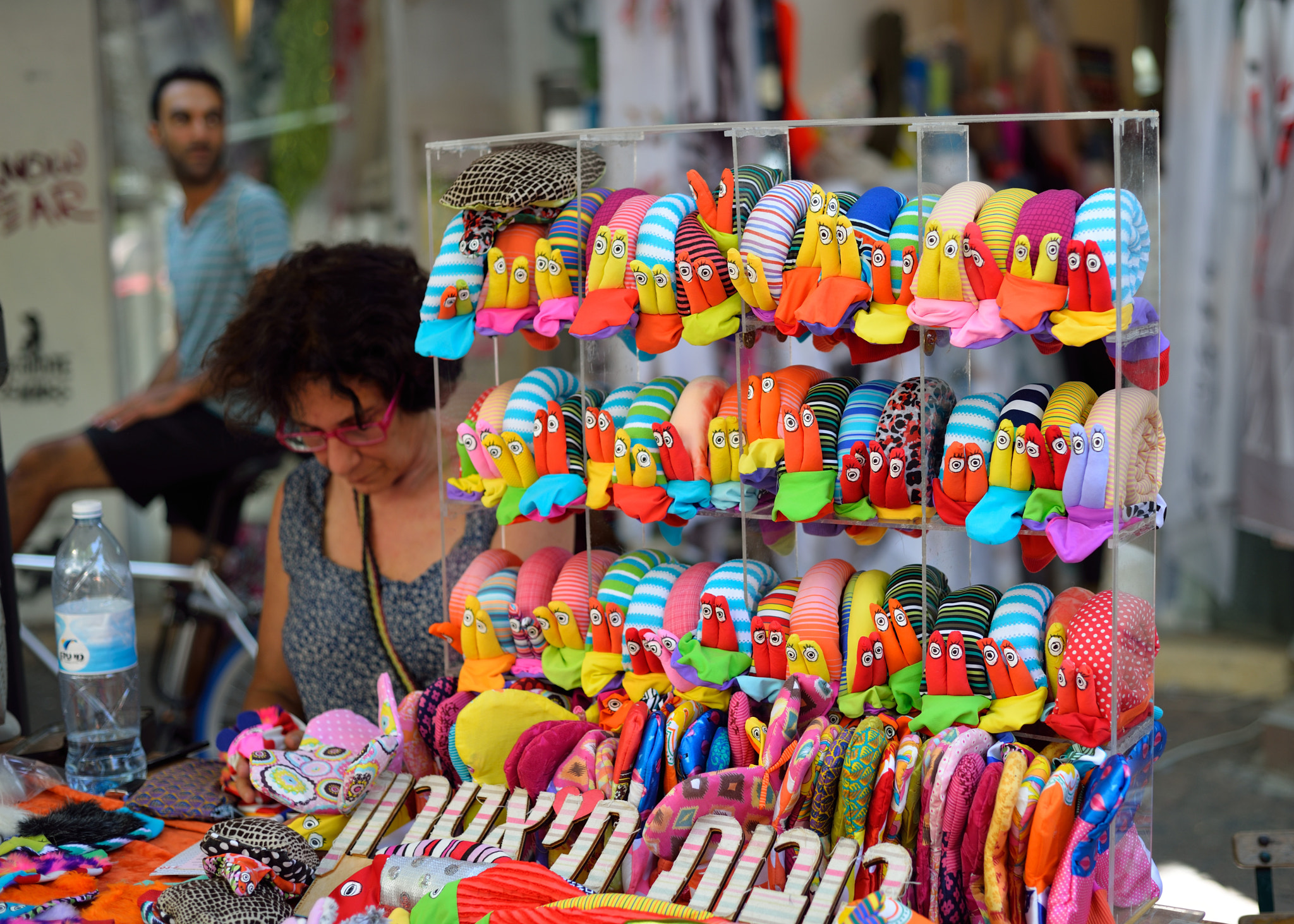 Nikon D610 + AF Nikkor 50mm f/1.8 sample photo. Street seller photography