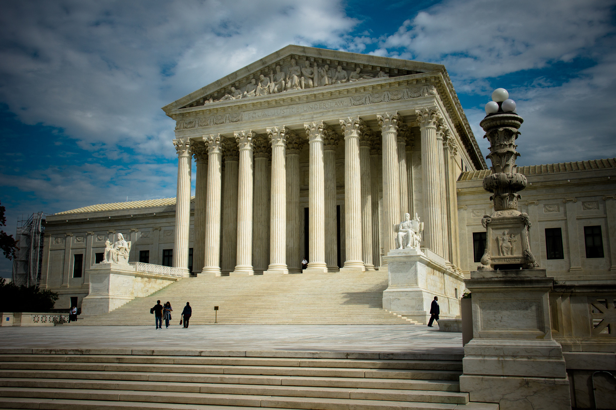 Sony Sonnar T* E 24mm F1.8 ZA sample photo. Supreme court photography