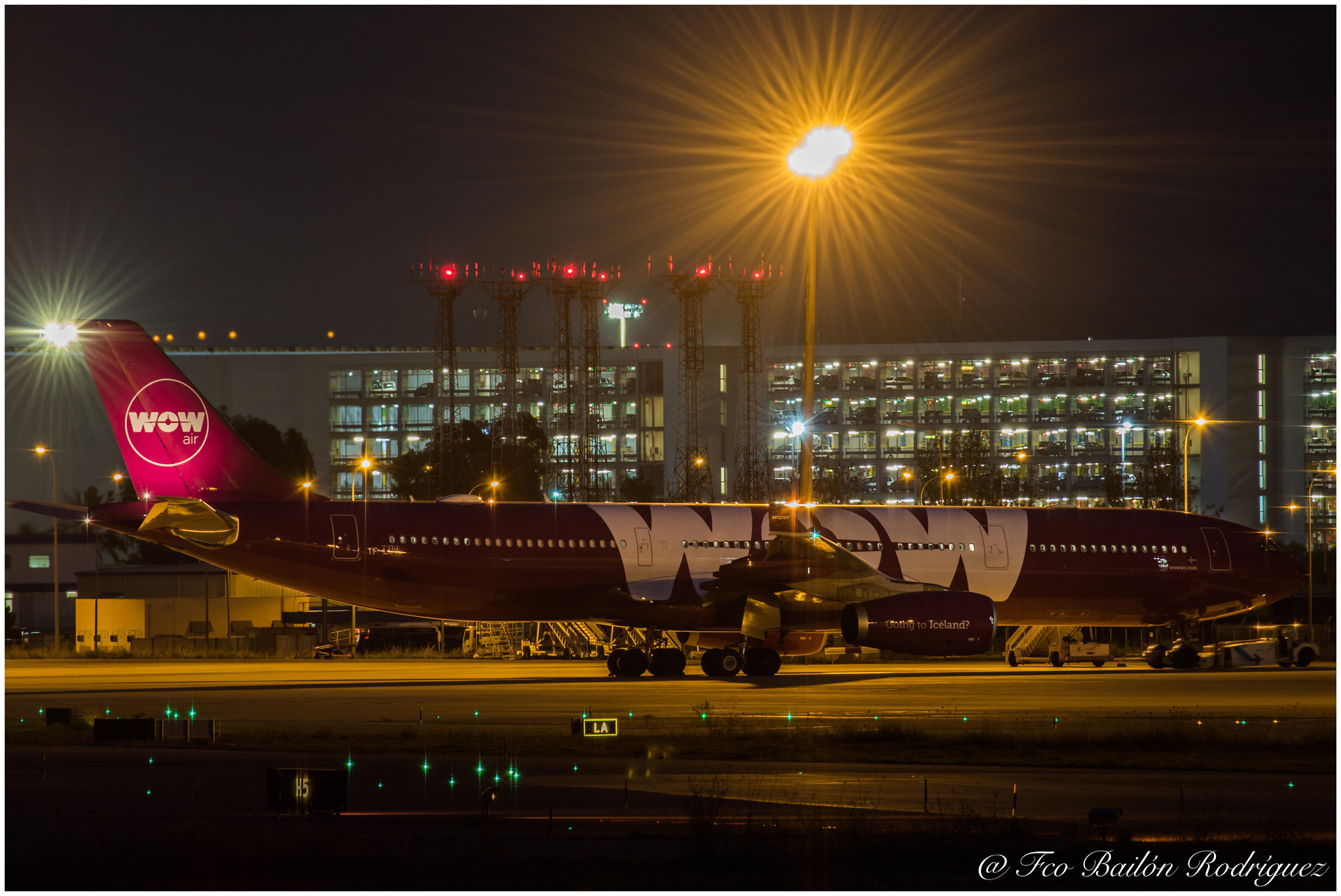 Tamron SP 35mm F1.8 Di VC USD sample photo. Wow air // airbus a330-343 // tf-luv photography