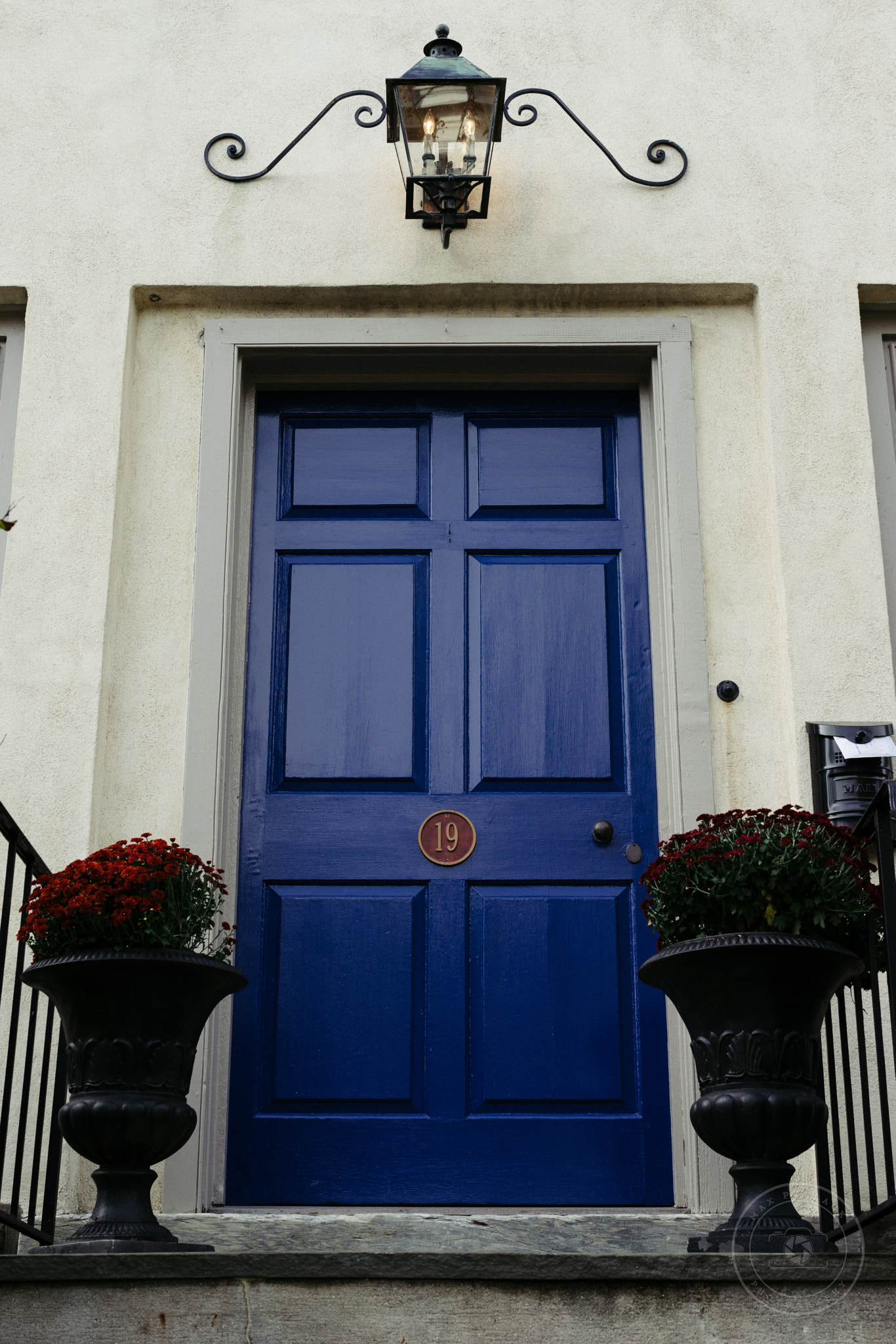 Sony Planar T* FE 50mm F1.4 ZA sample photo. Door photography