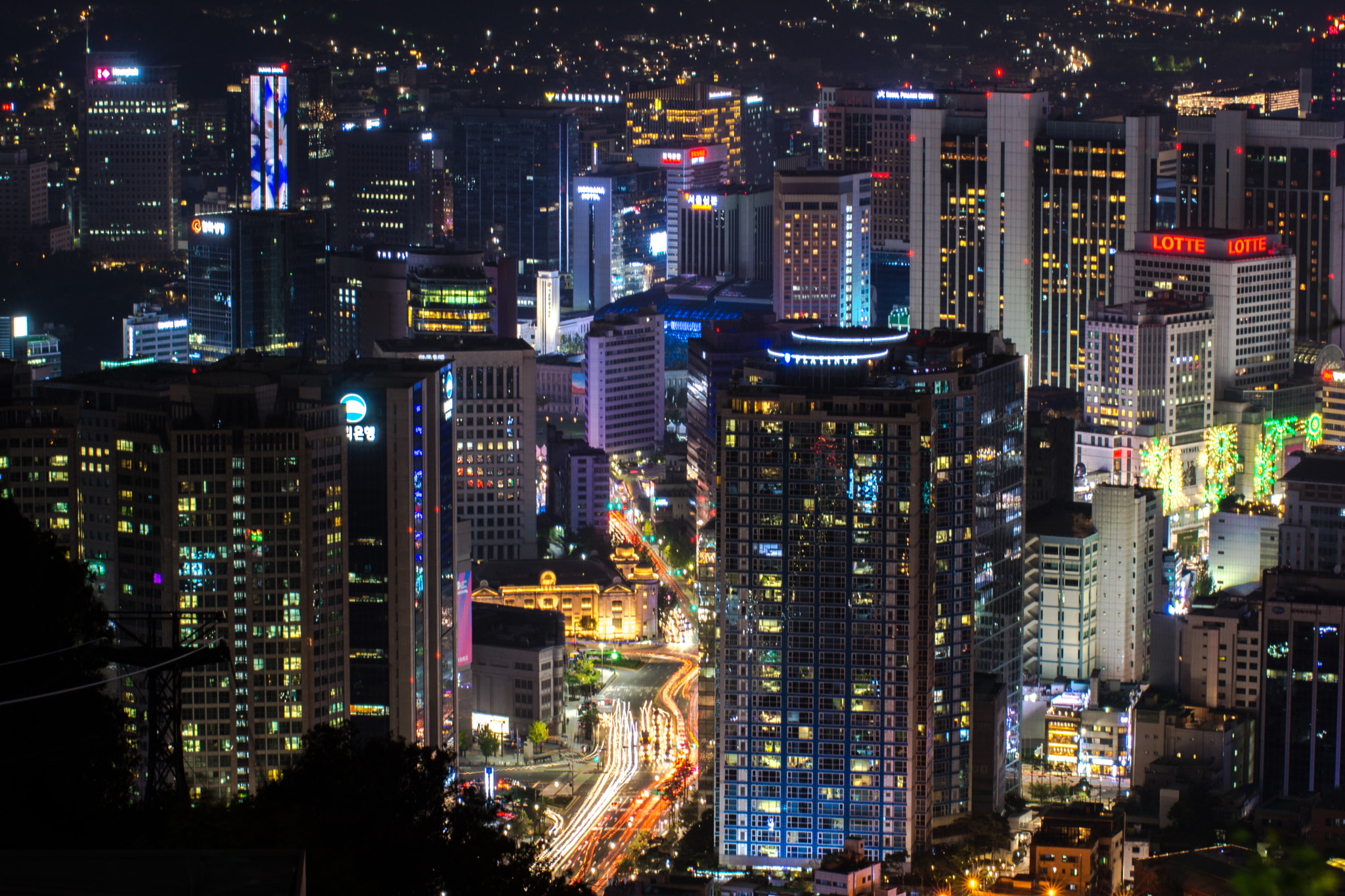 Nikon D7100 + Sigma 70-200mm F2.8 EX DG OS HSM sample photo. Night shot in seoul photography