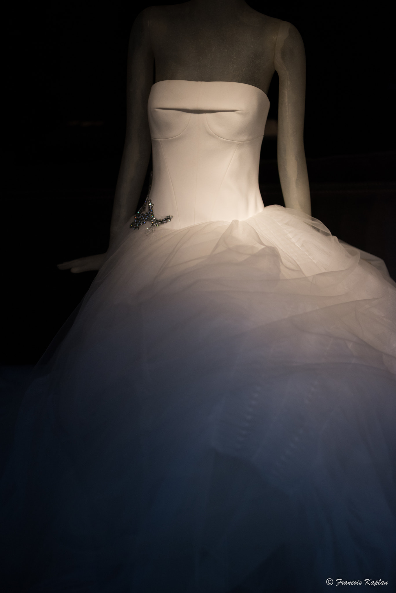 Tamron SP 35mm F1.8 Di VC USD sample photo. The wedding dress photography
