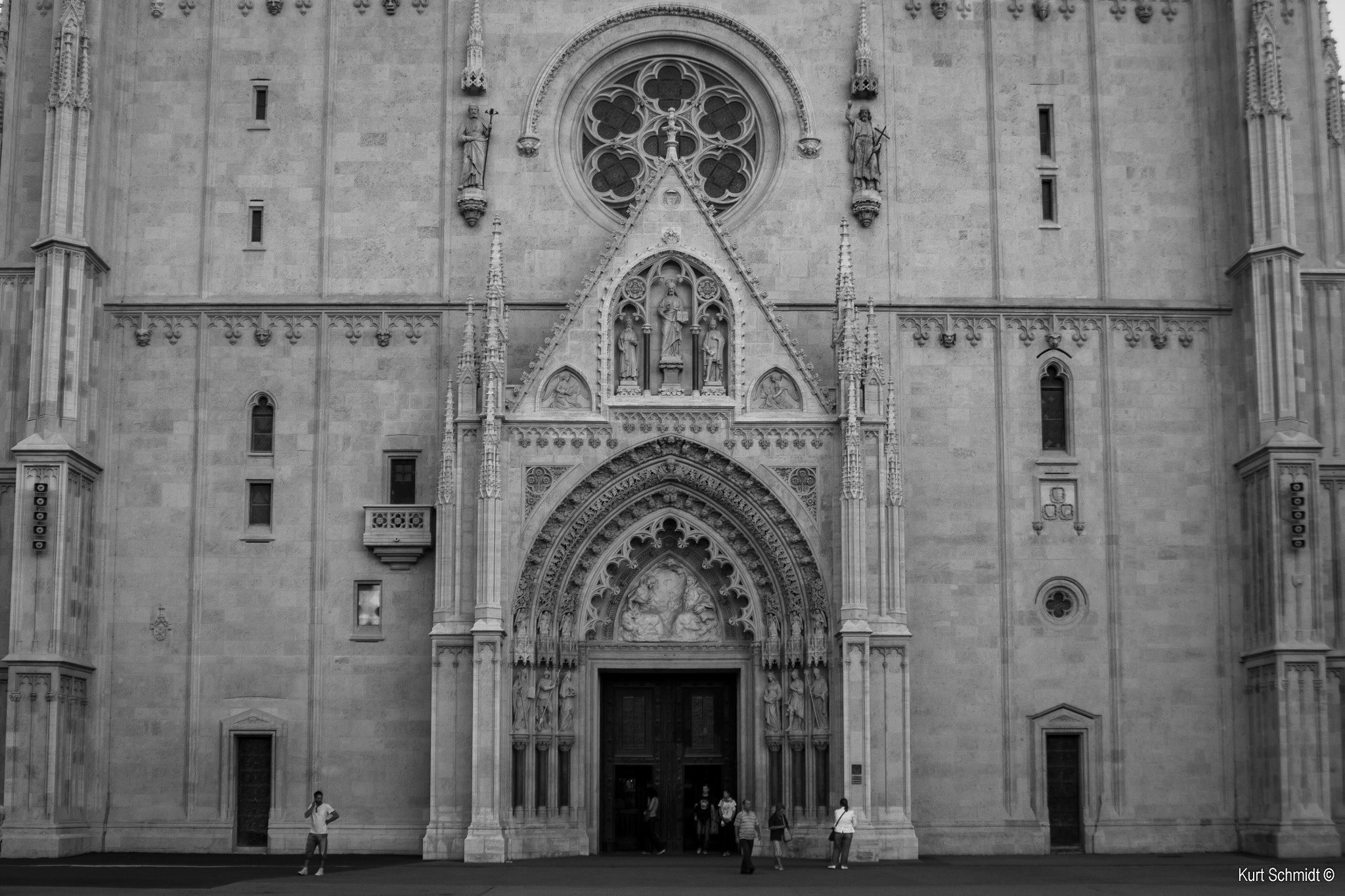 Canon EOS 7D sample photo. Cathedral entrance photography