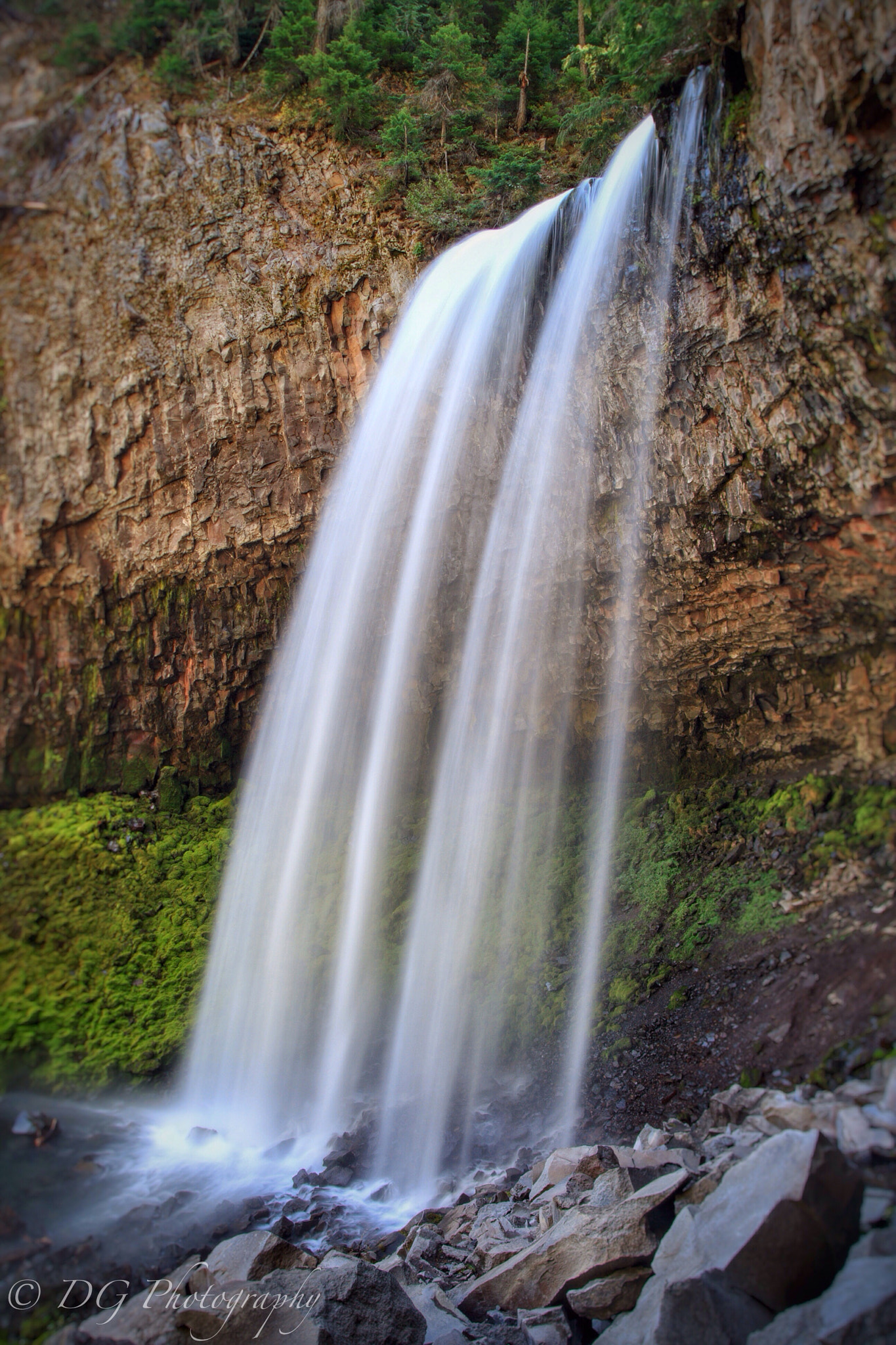 Tamron SP AF 17-50mm F2.8 XR Di II LD Aspherical (IF) sample photo. Tamanamas falls ( oregon ) 2016 photography