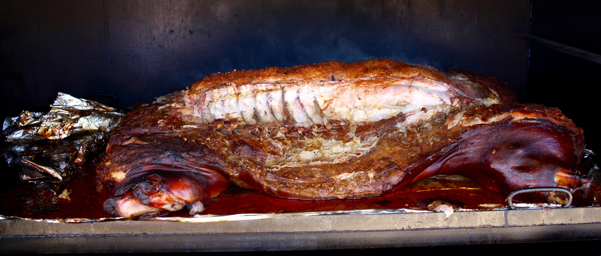 Canon EOS 1000D (EOS Digital Rebel XS / EOS Kiss F) sample photo. Whole hog photography