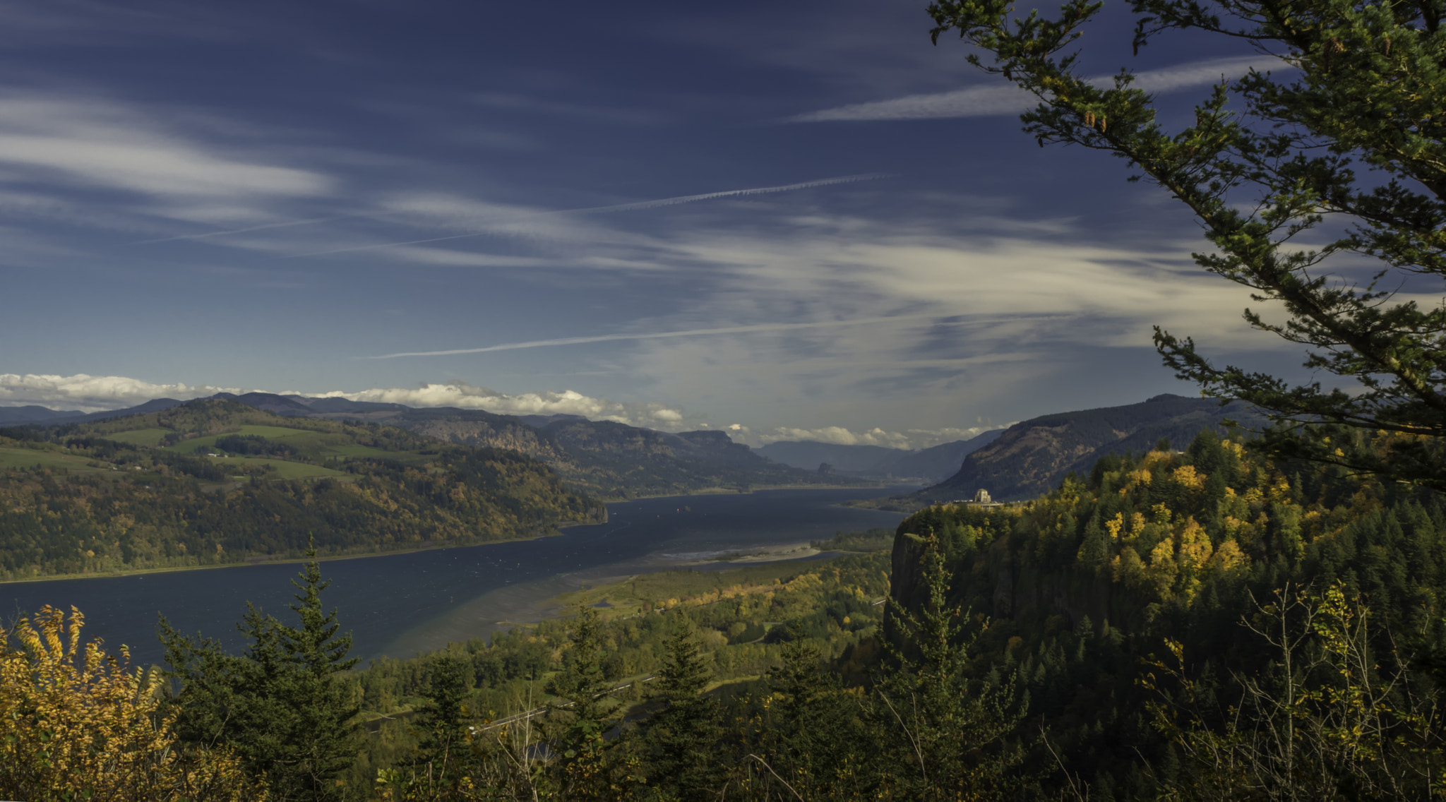 Nikon D7100 + Nikon AF Nikkor 24mm F2.8D sample photo. Columbia river gorge photography