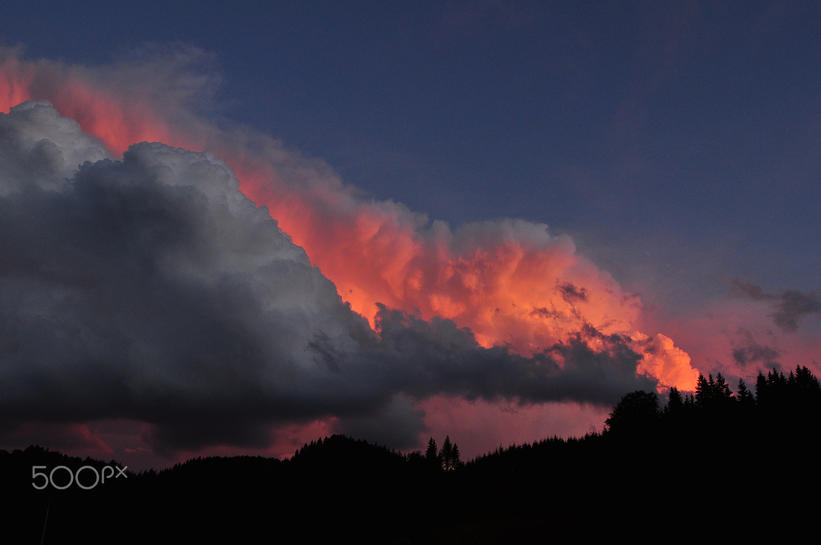 Nikon D90 + Nikon AF-S Nikkor 20mm F1.8G ED sample photo. "the drama..." photography