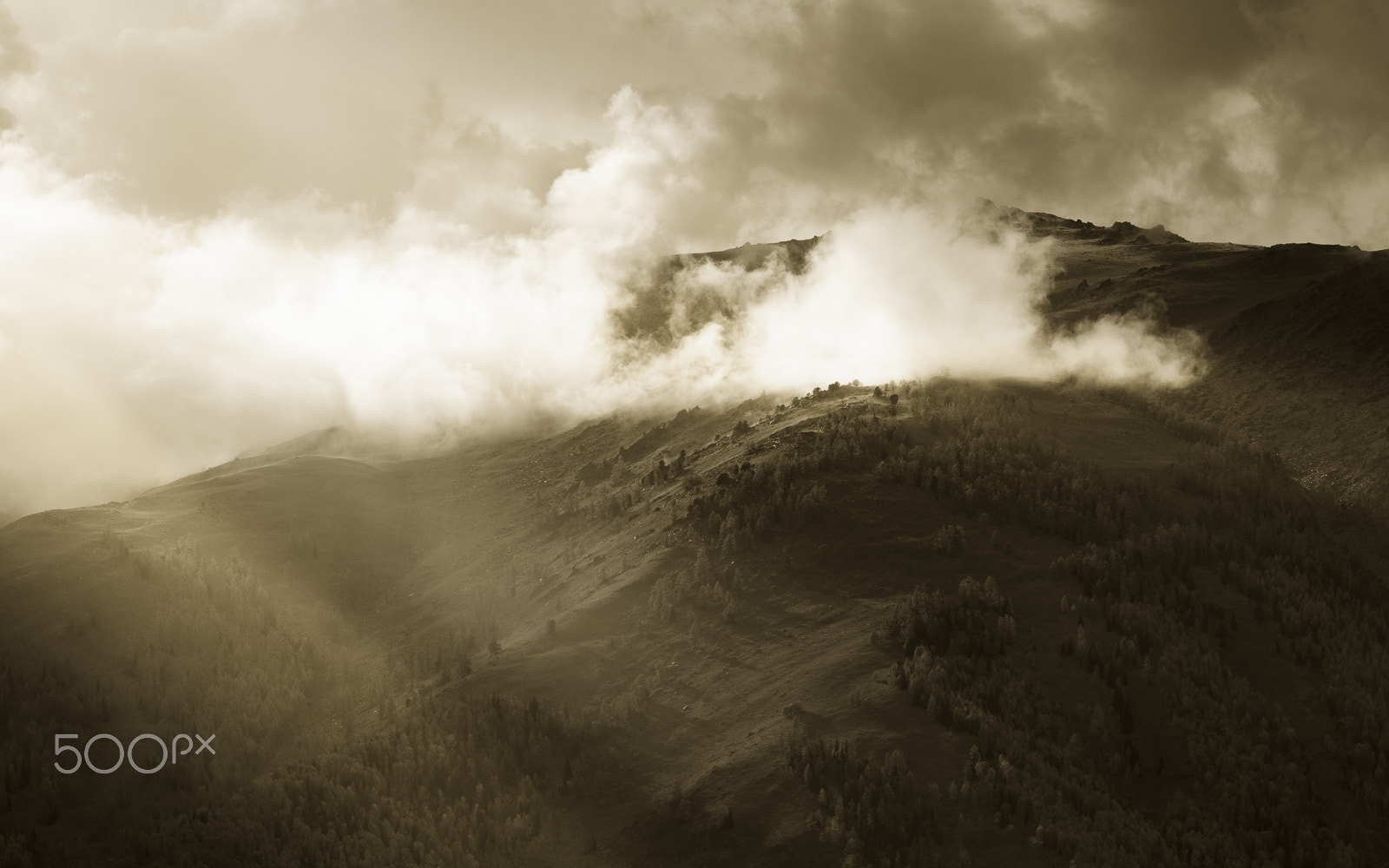 Canon EF 300mm F2.8L IS USM sample photo. Mountain is the hometown of clouds photography