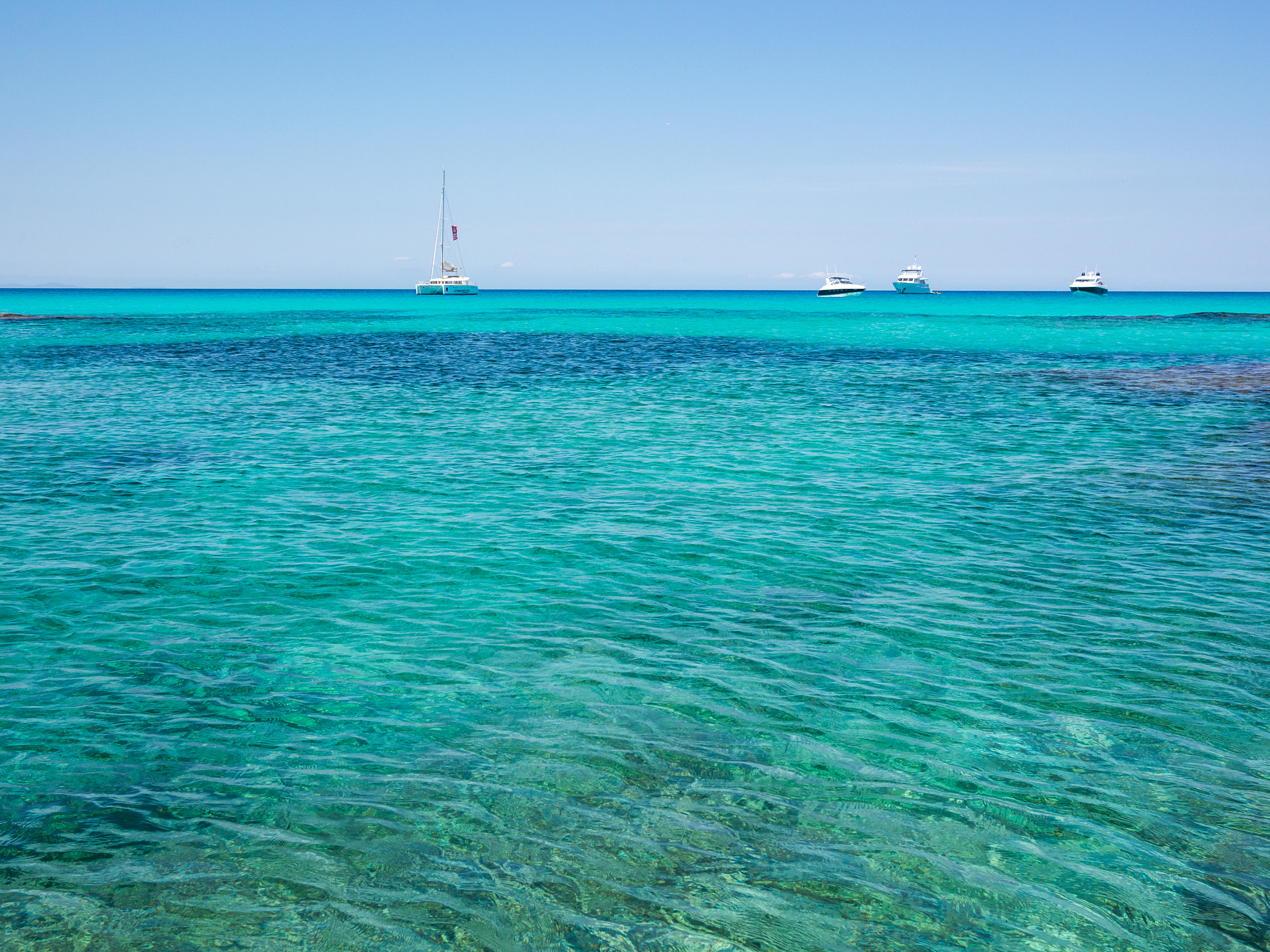 Panasonic Lumix DMC-G5 + Panasonic Lumix G 20mm F1.7 ASPH sample photo. Crystal waters of formentera photography