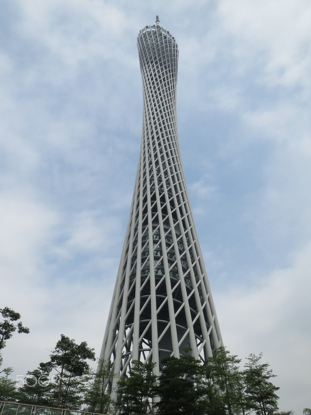 Canon PowerShot ELPH 530 HS (IXUS 510 HS / IXY 1) sample photo. Canton tower photography