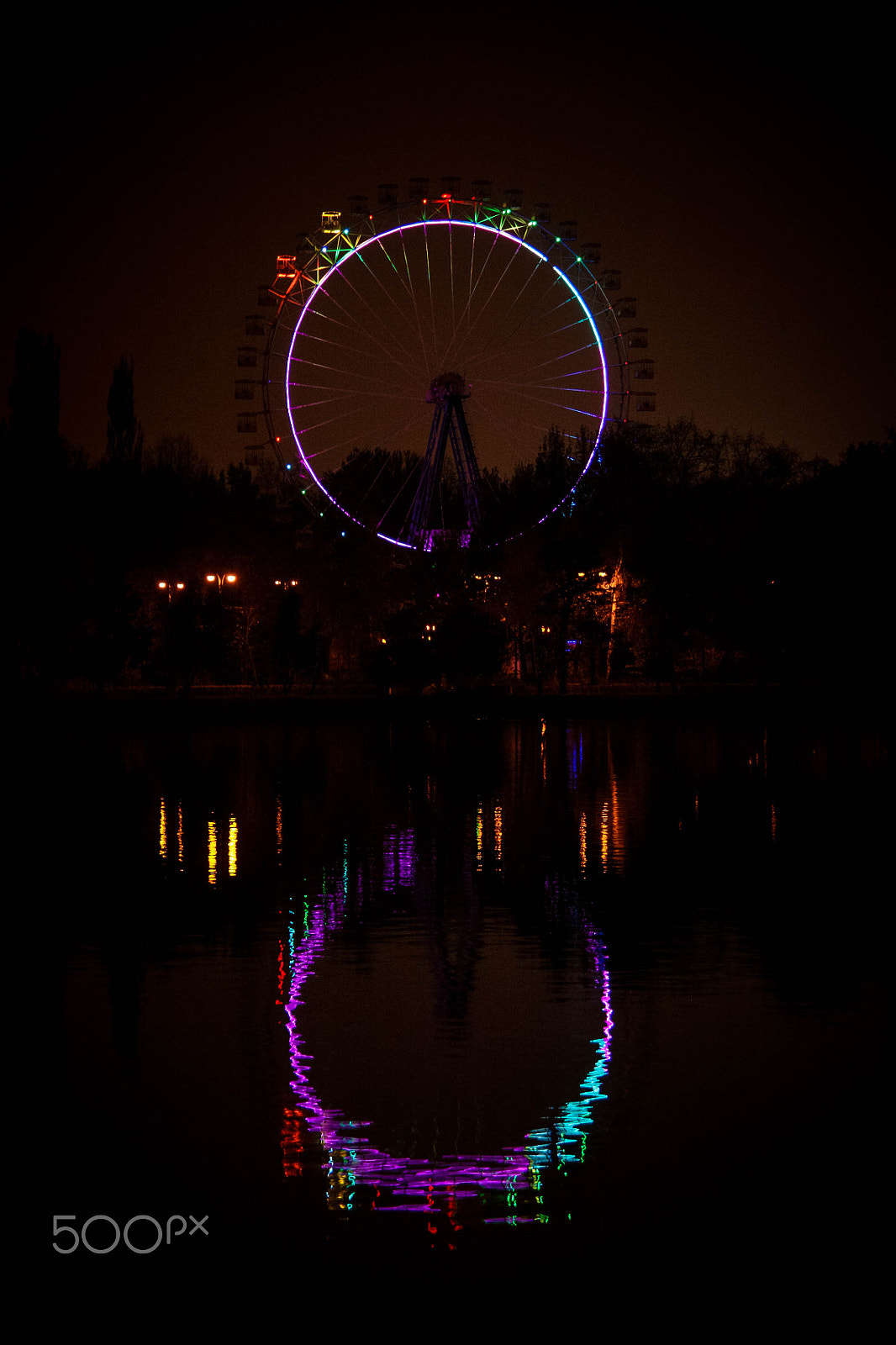 Canon EF-S 18-200mm F3.5-5.6 IS sample photo. Ferris photography