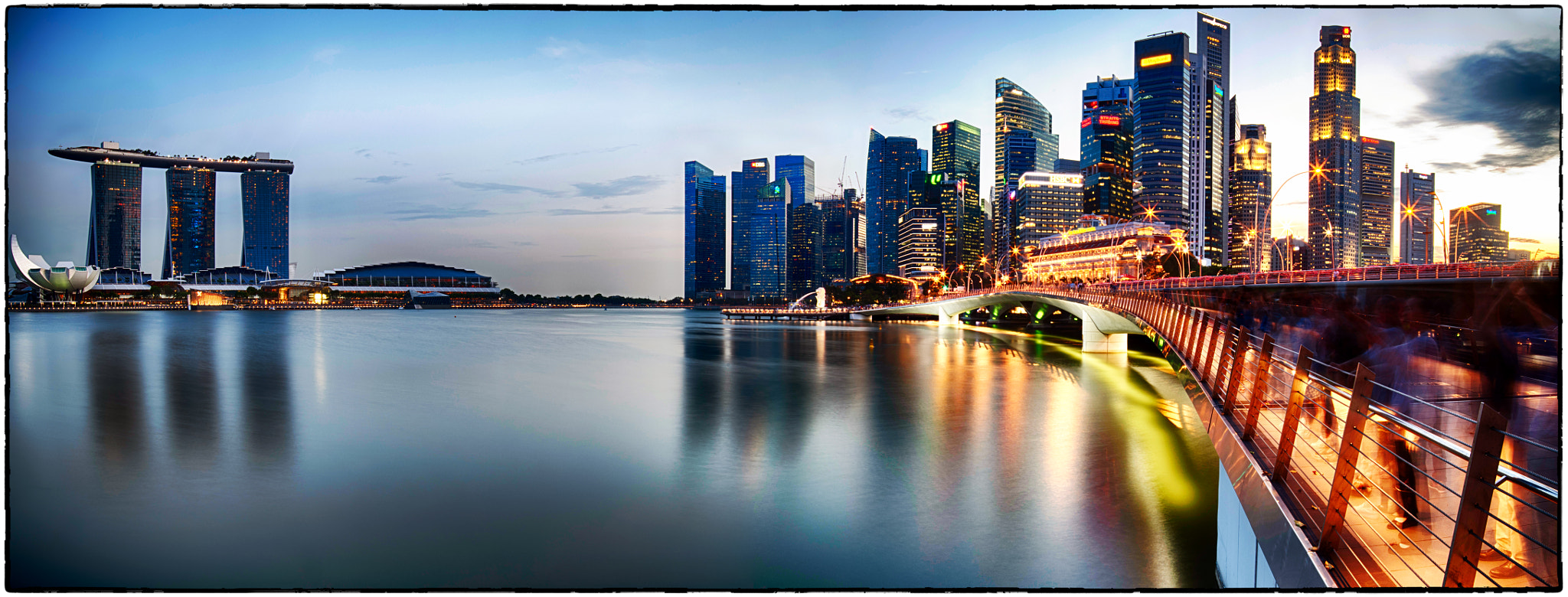 Sigma 17-35mm F2.8-4 EX DG  Aspherical HSM sample photo. Singapore skyline photography