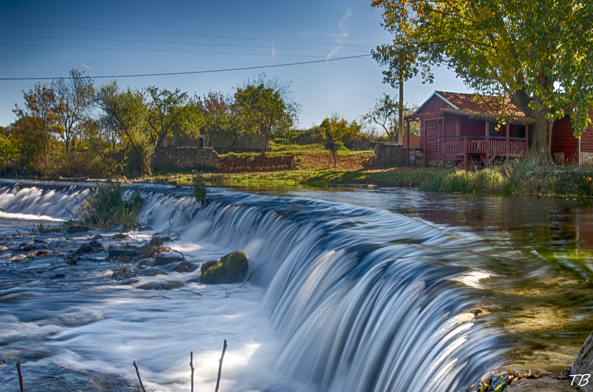 Nikon D7000 + AF Zoom-Nikkor 28-70mm f/3.5-4.5D sample photo. Little waterfall photography