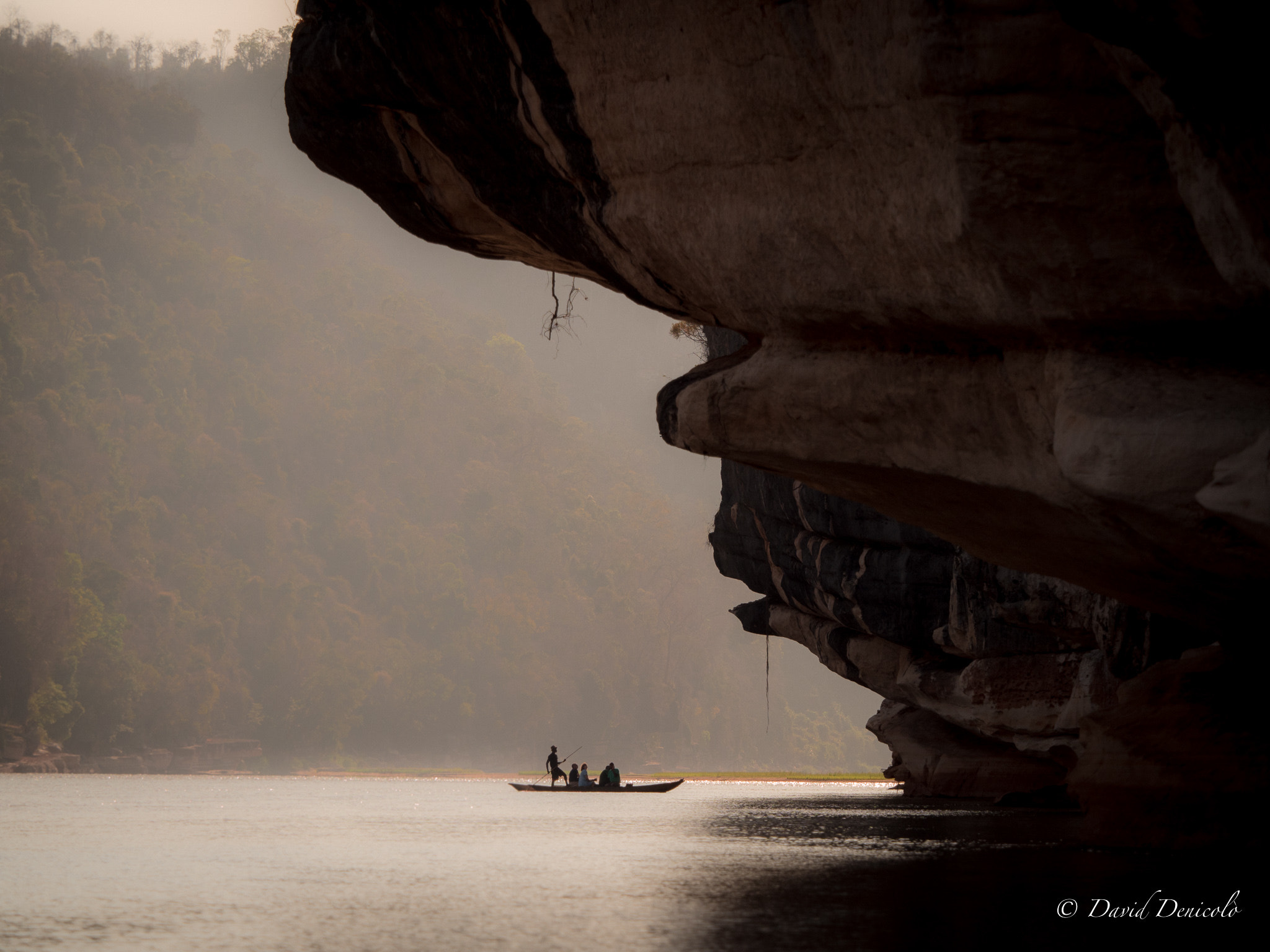 Olympus OM-D E-M5 II + Olympus M.Zuiko Digital ED 40-150mm F2.8 Pro sample photo. Pirogue under the rock photography